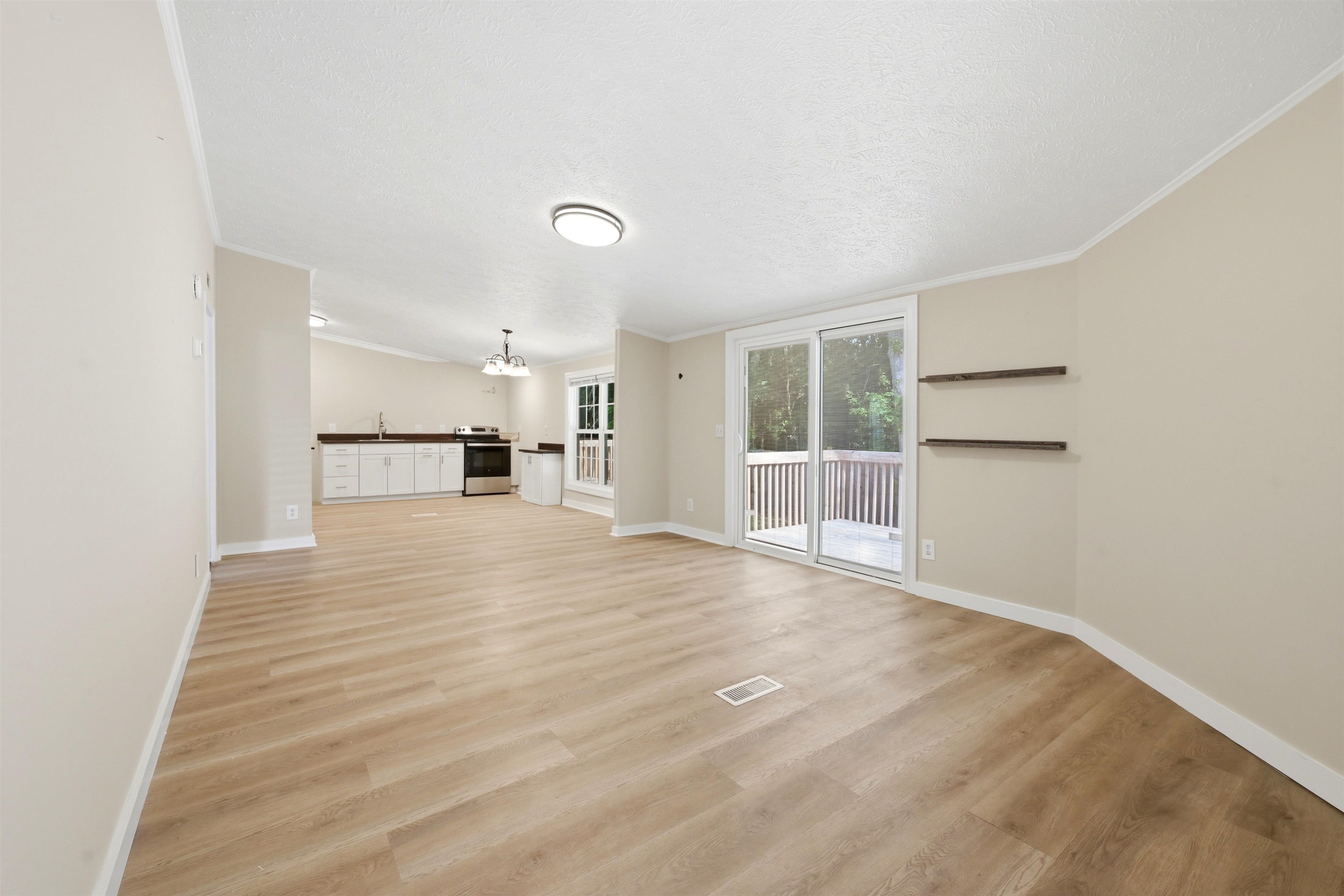 1037 Weslin Creek Dr.