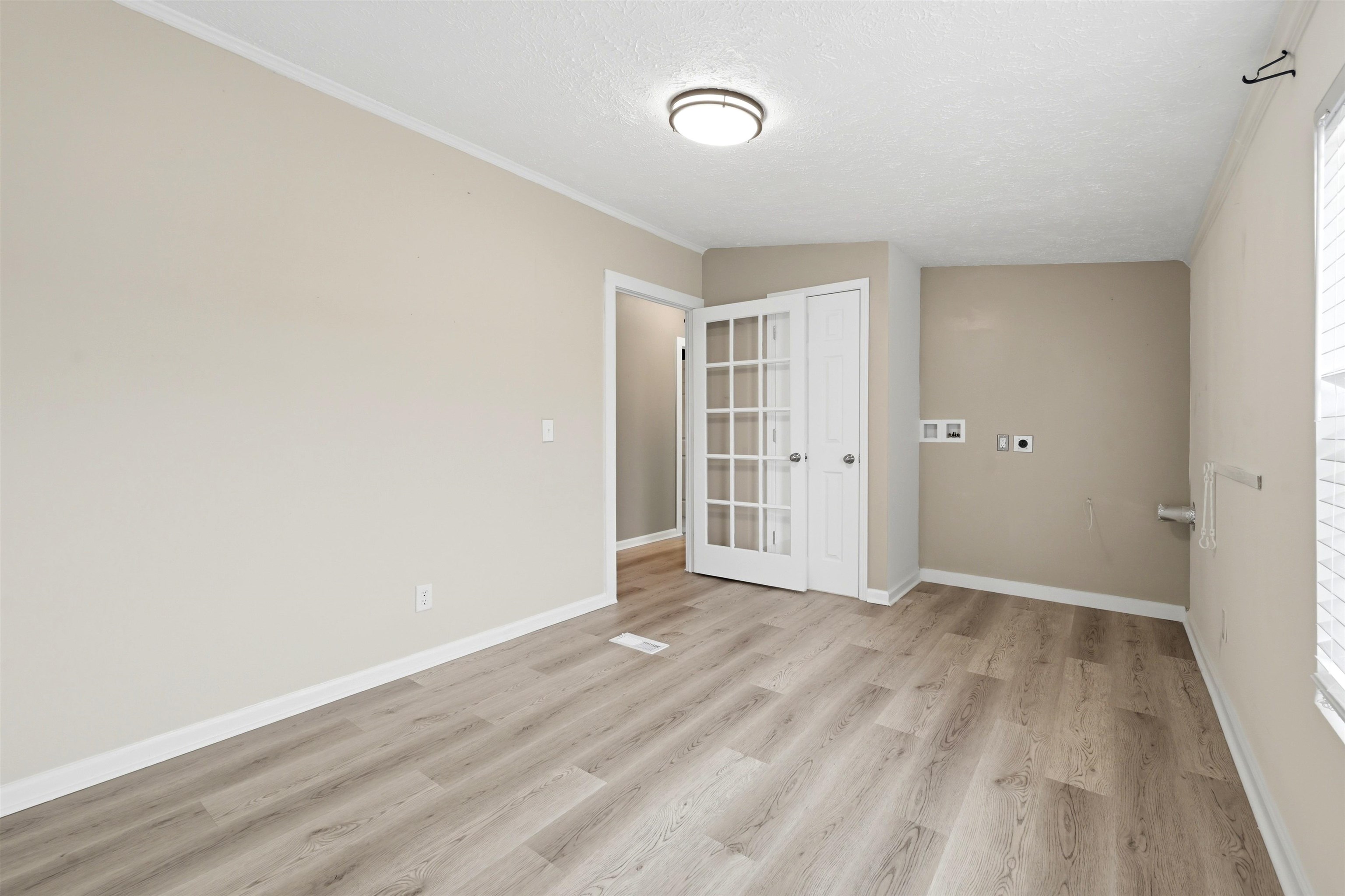 1037 Weslin Creek Dr.