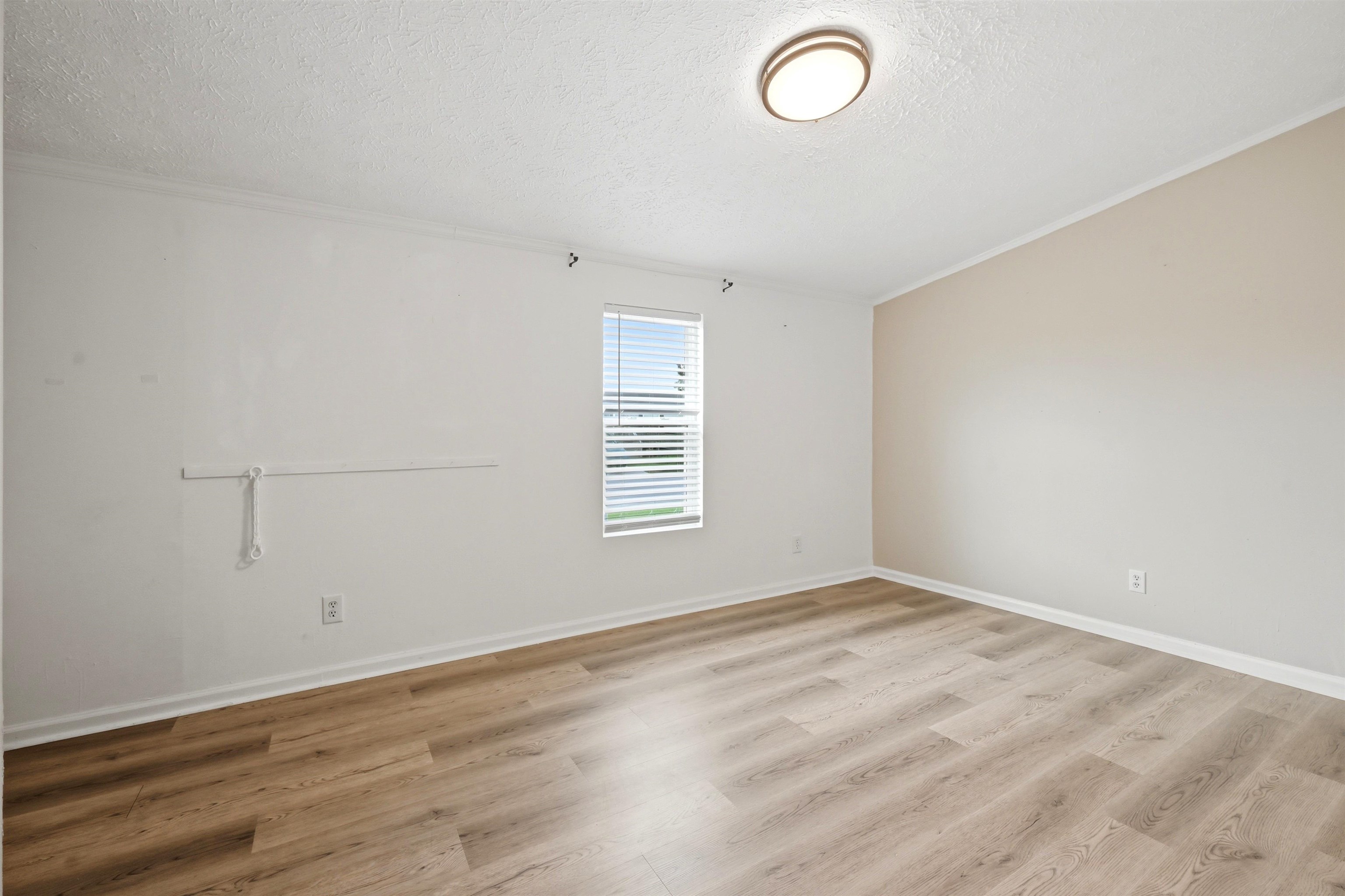 1037 Weslin Creek Dr.