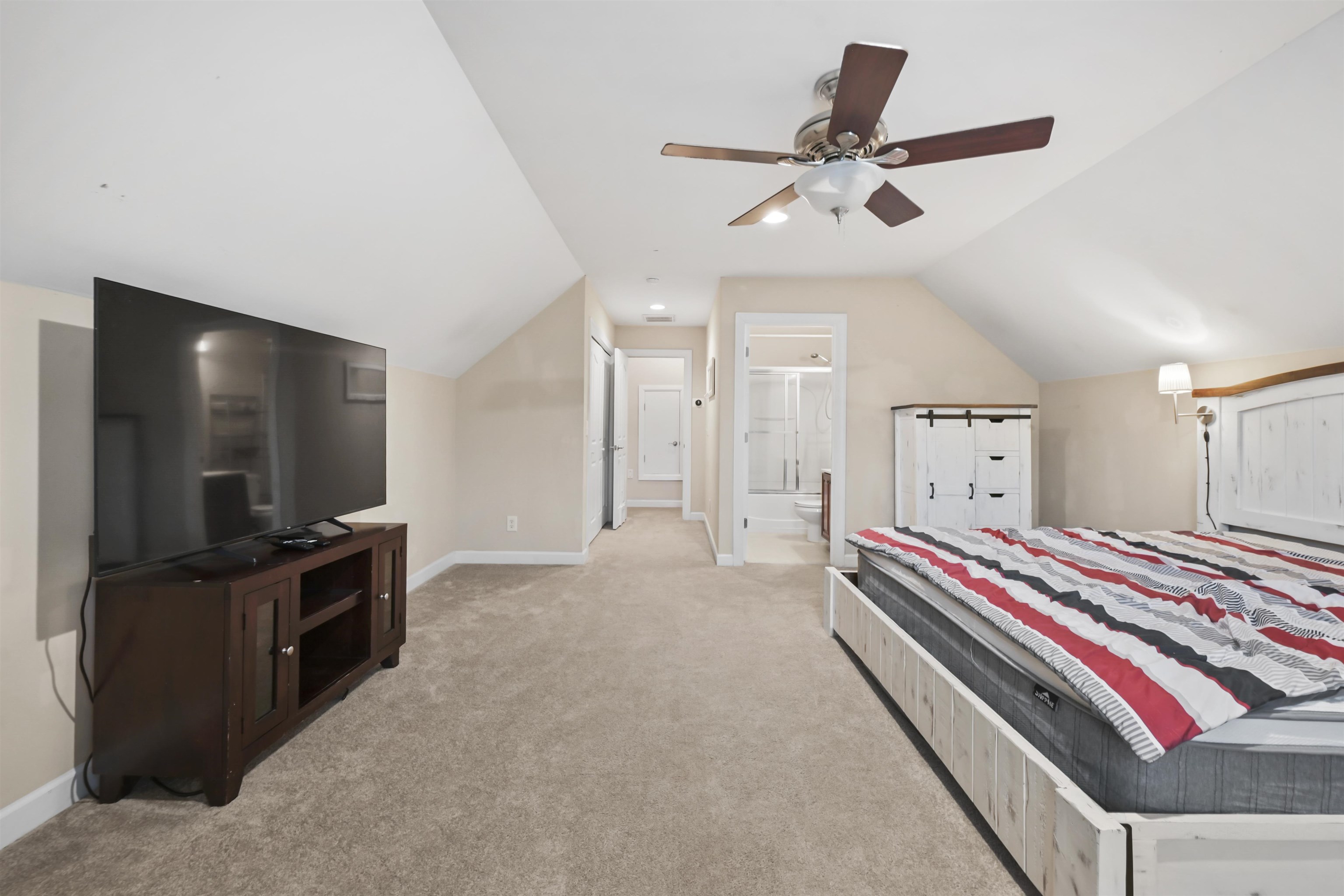 499 Trestle Way