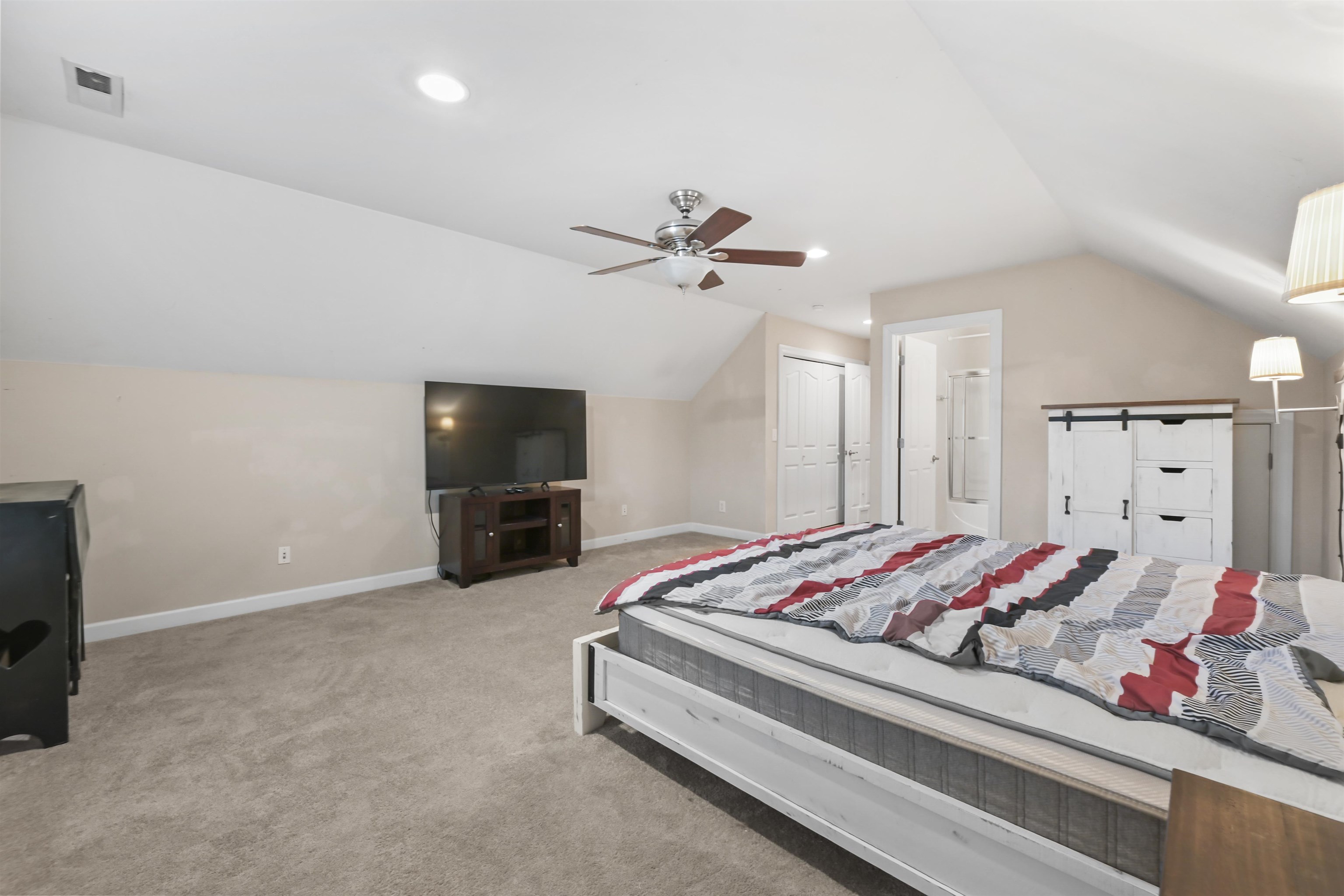 499 Trestle Way
