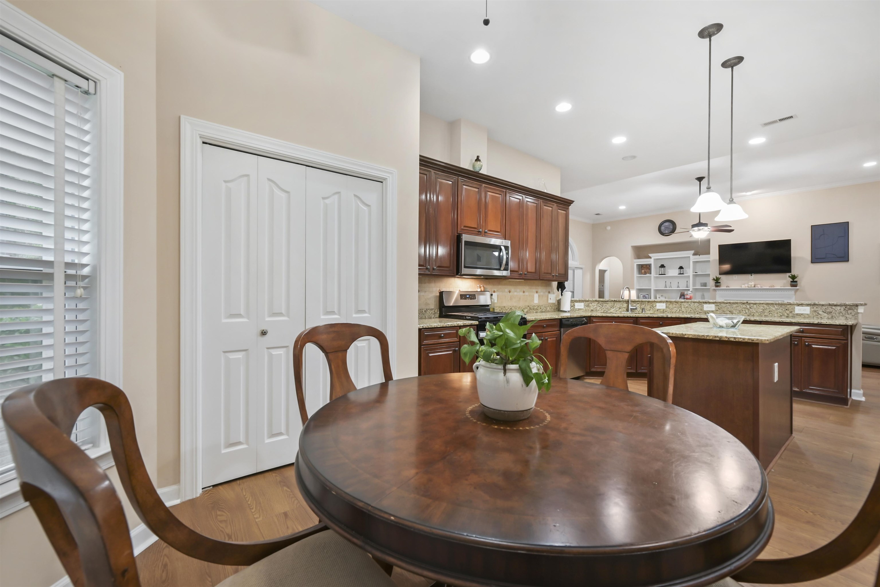 499 Trestle Way