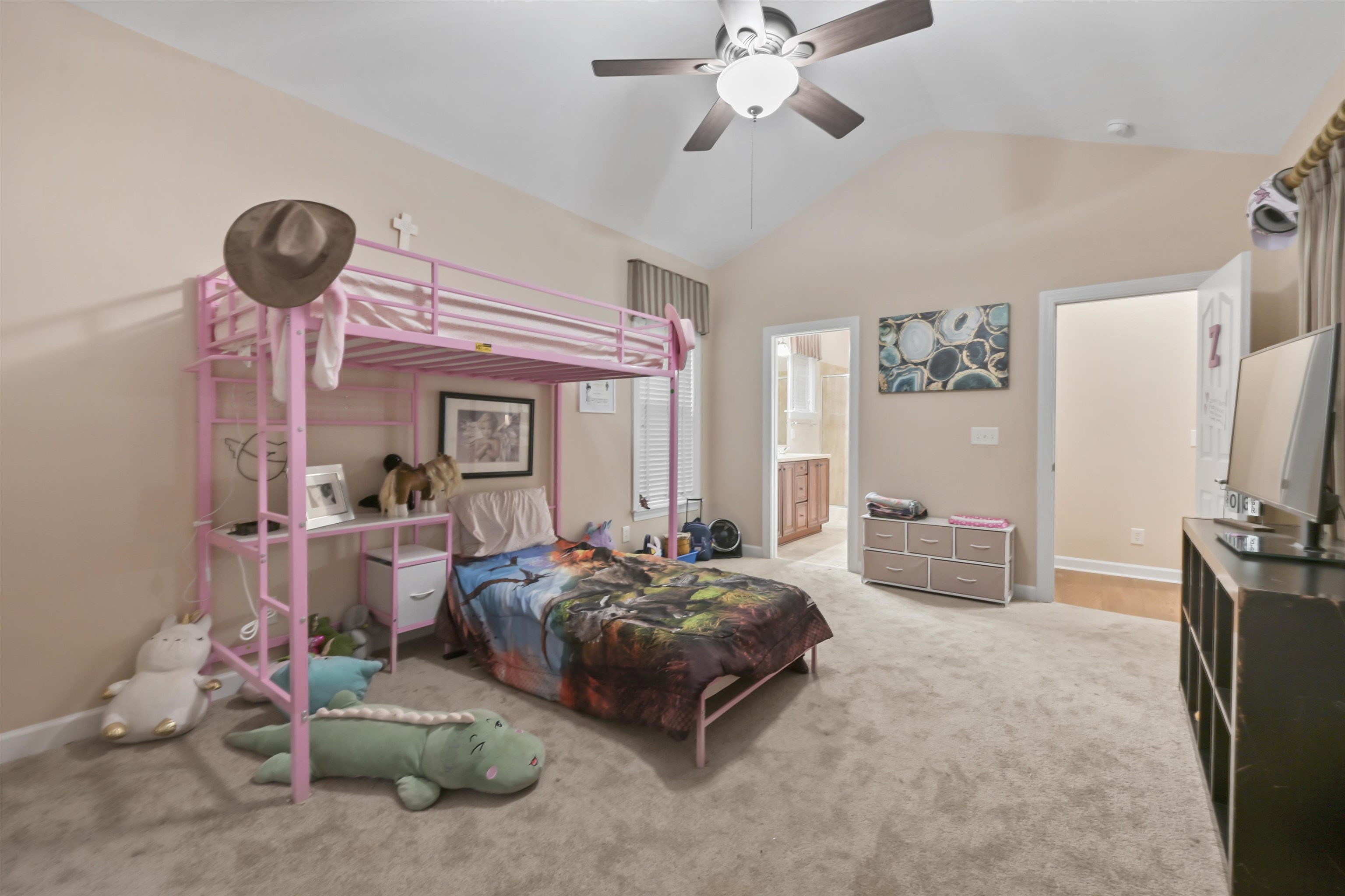 499 Trestle Way