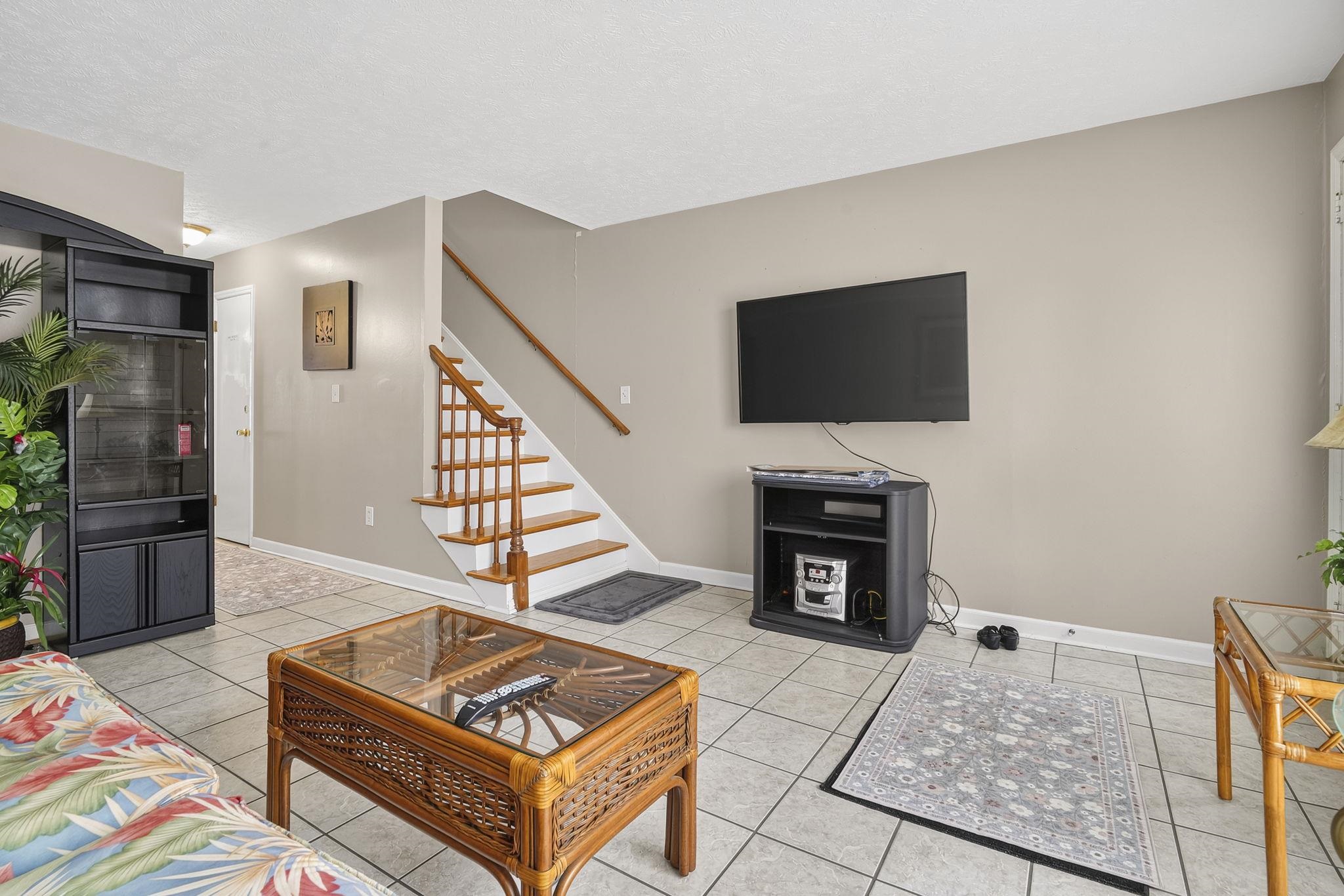 409 28th Ave. S Unit: 4