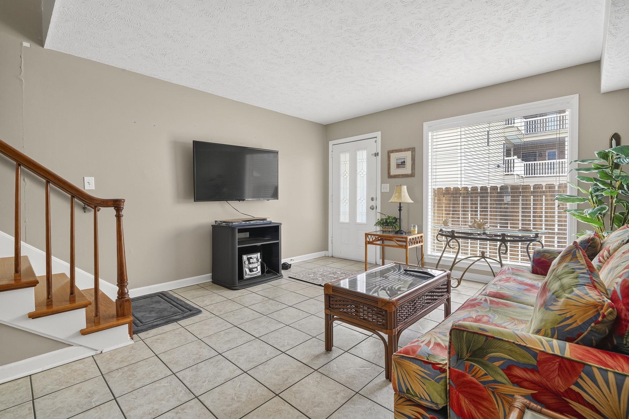 409 28th Ave. S Unit: 4