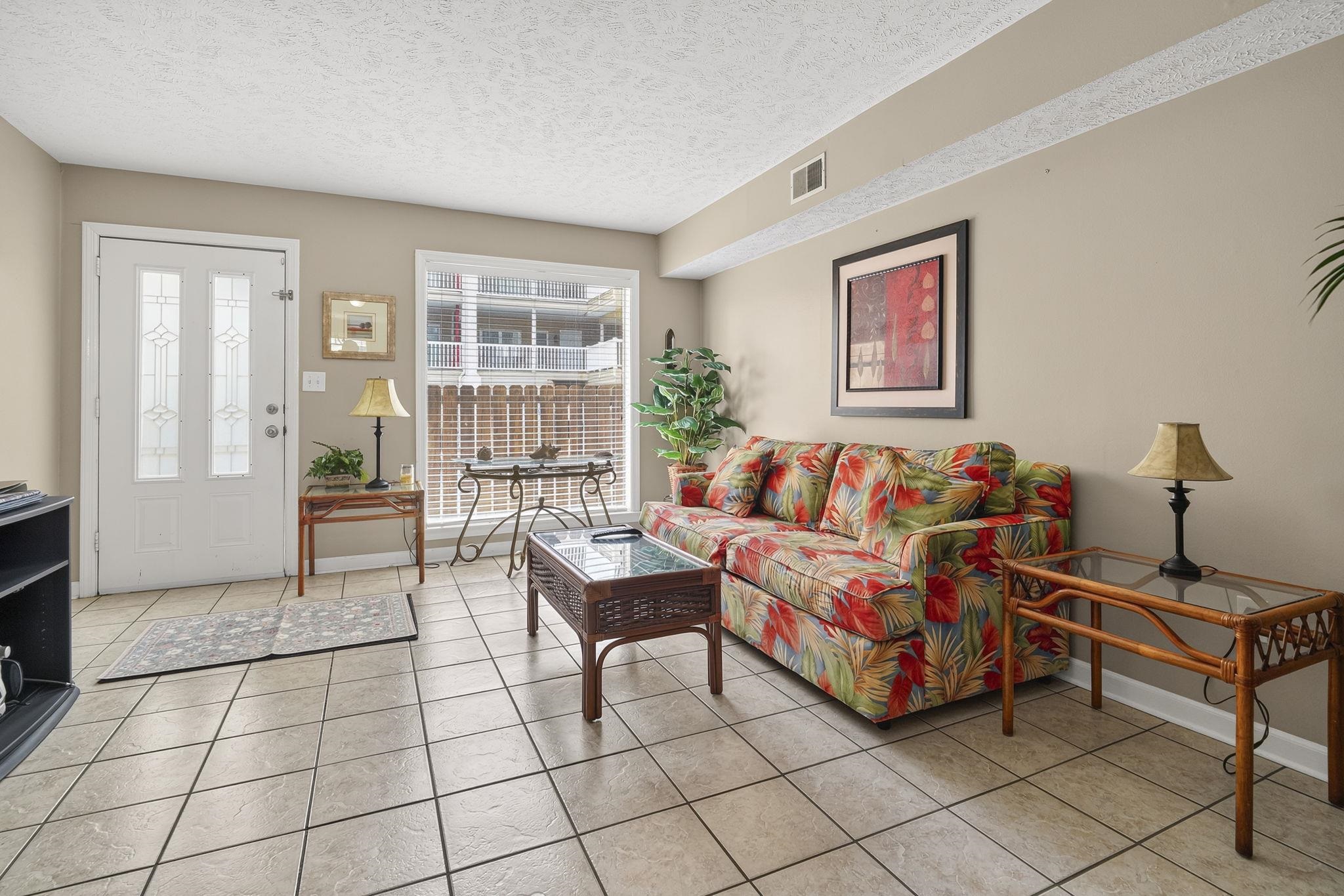 409 28th Ave. S Unit: 4