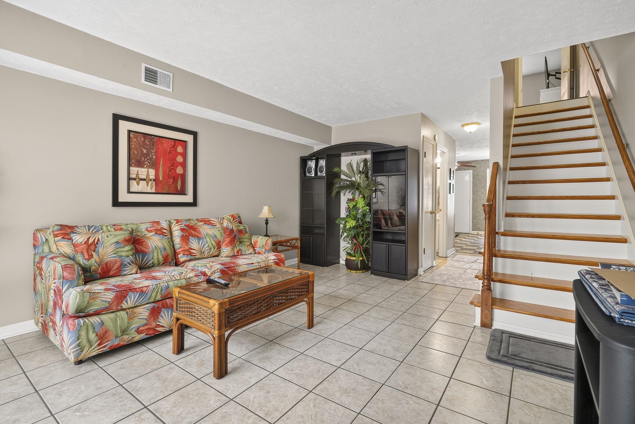 409 28th Ave. S Unit: 4
