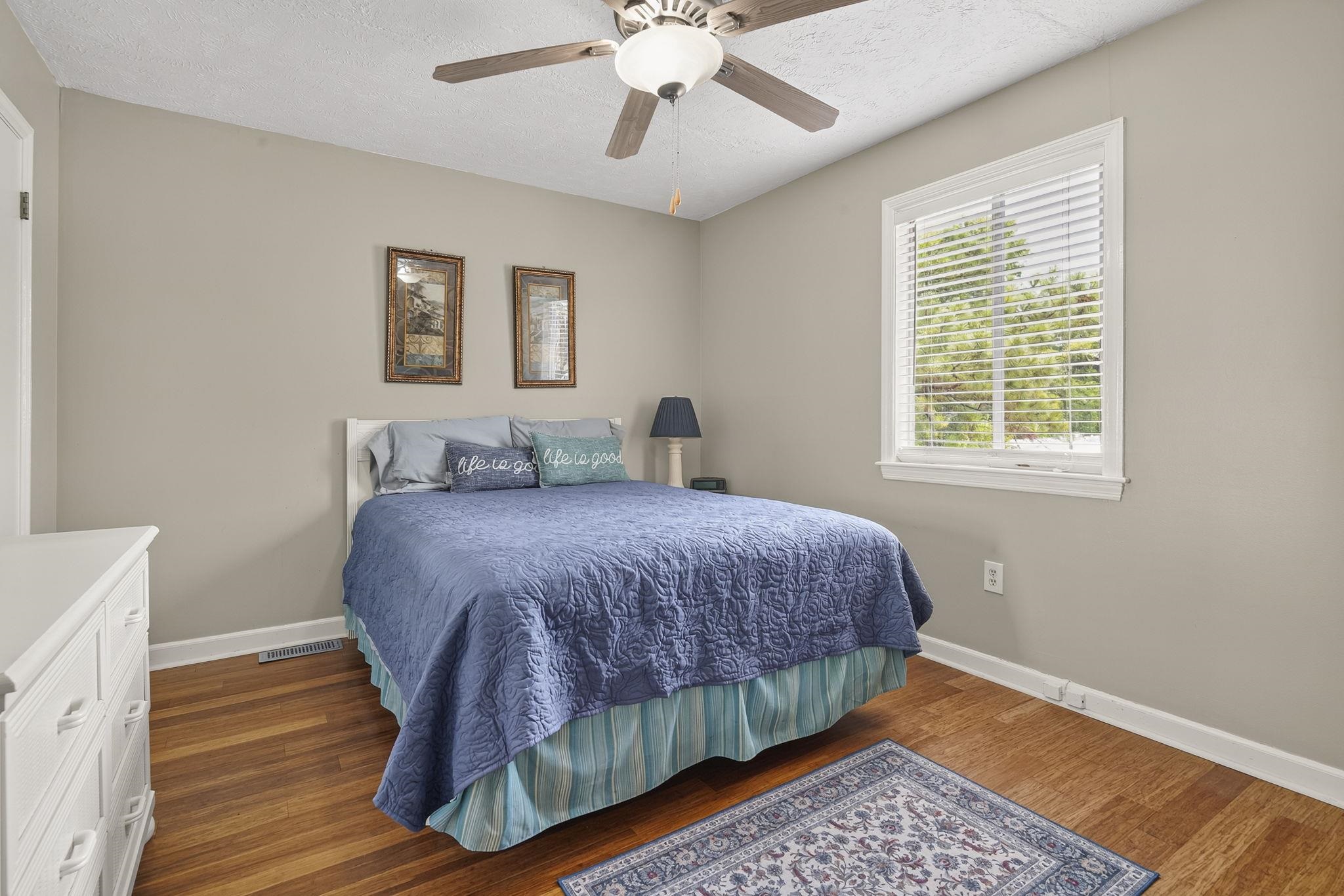 409 28th Ave. S Unit: 4