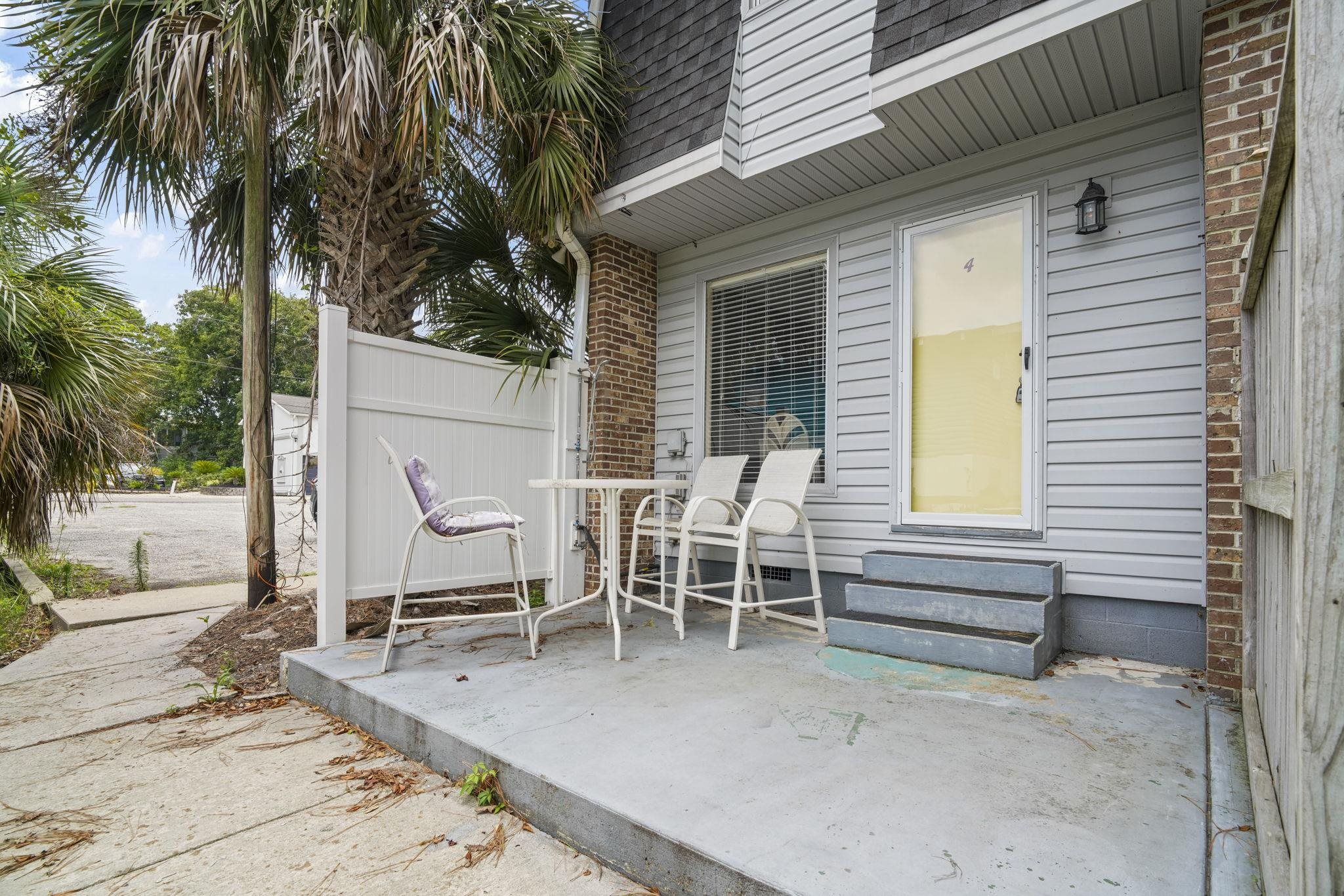 409 28th Ave. S Unit: 4