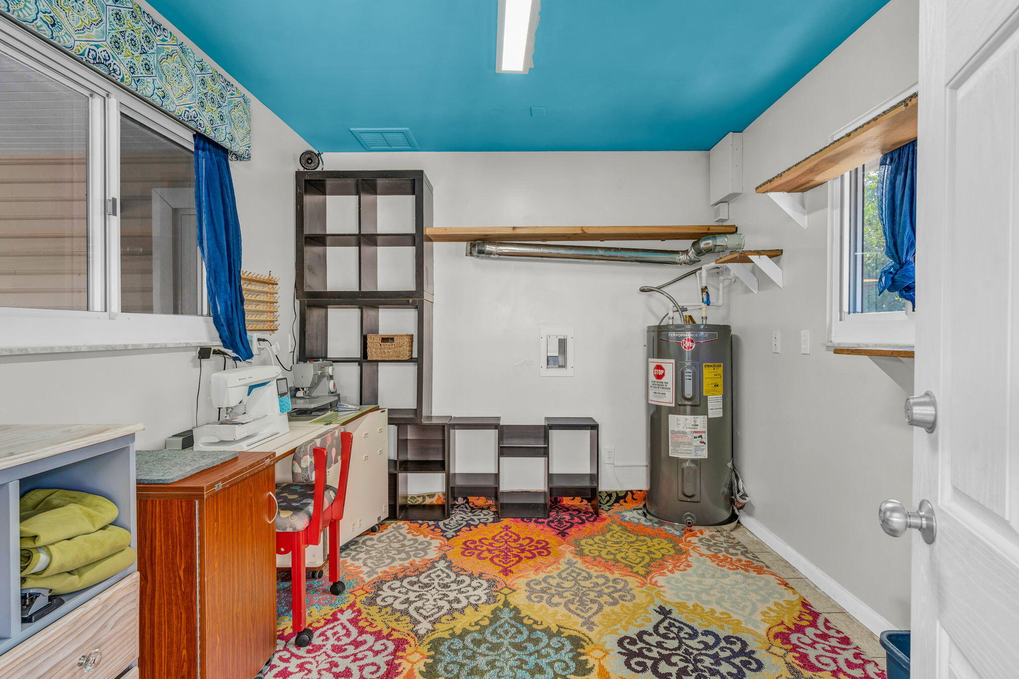 2807 Venetian Drive