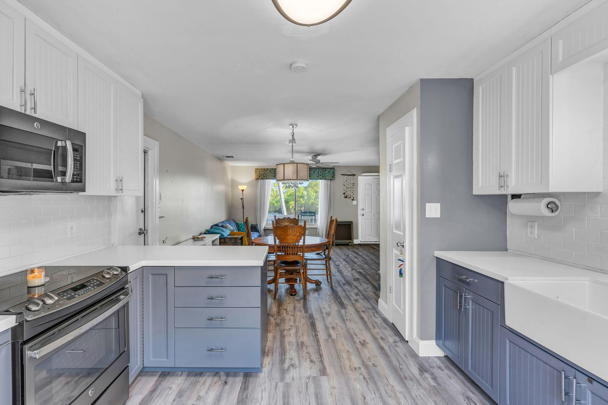 2807 Venetian Drive