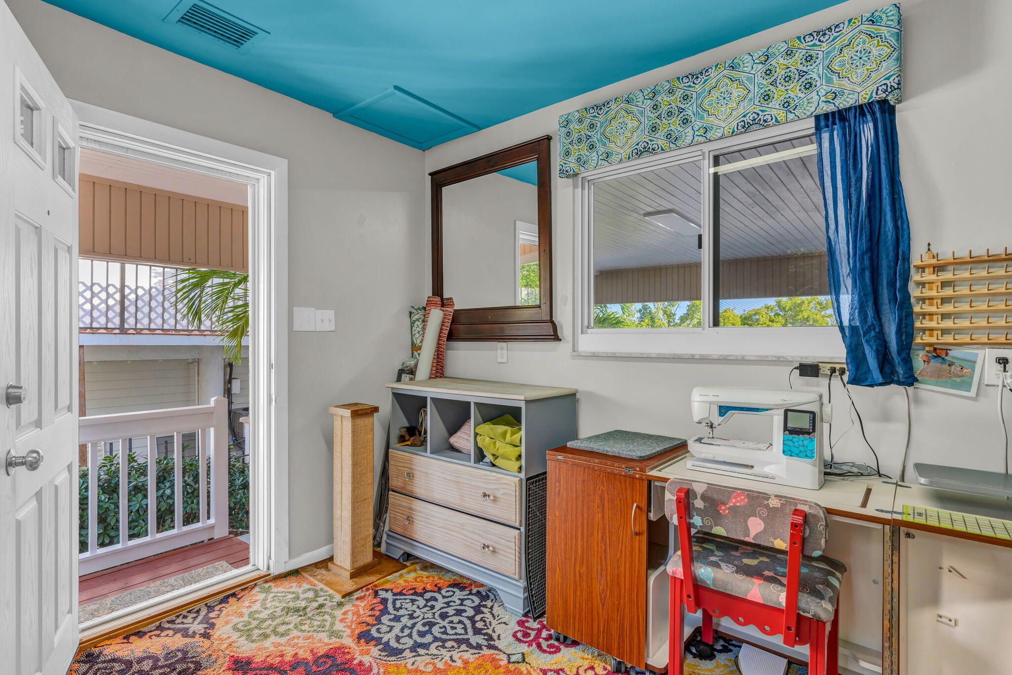 2807 Venetian Drive