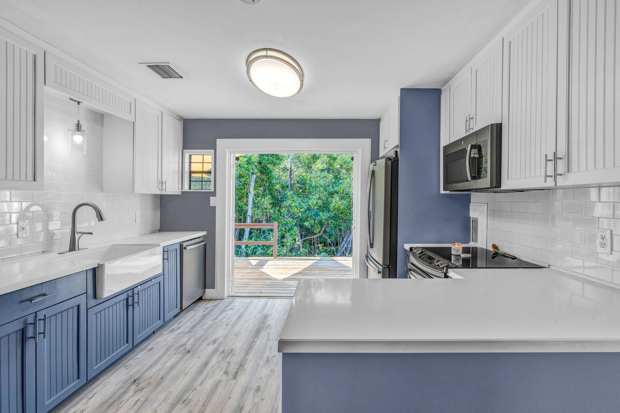 2807 Venetian Drive