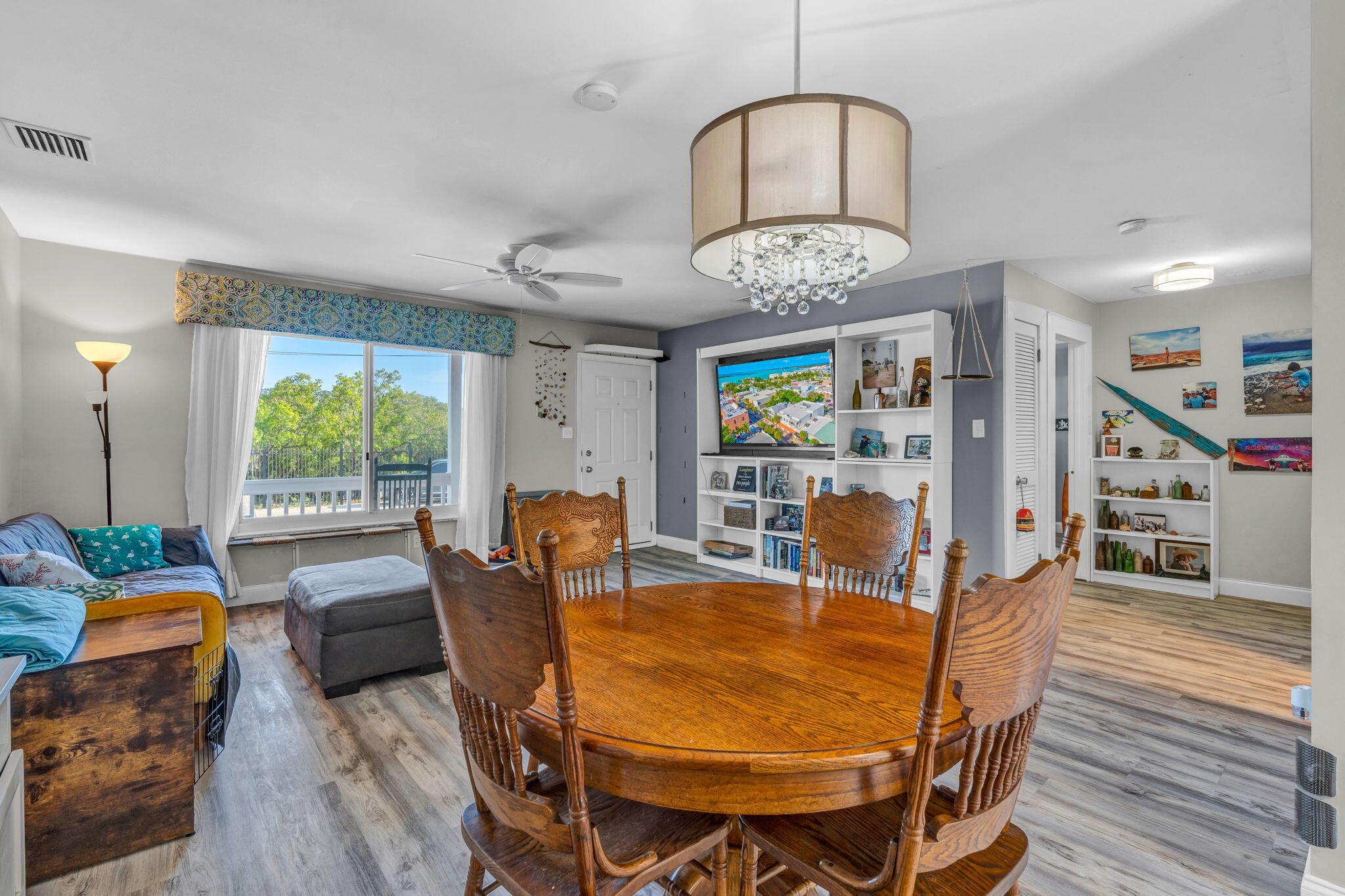 2807 Venetian Drive