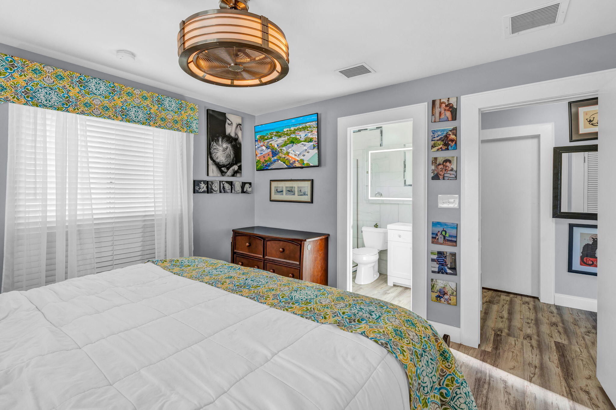 2807 Venetian Drive