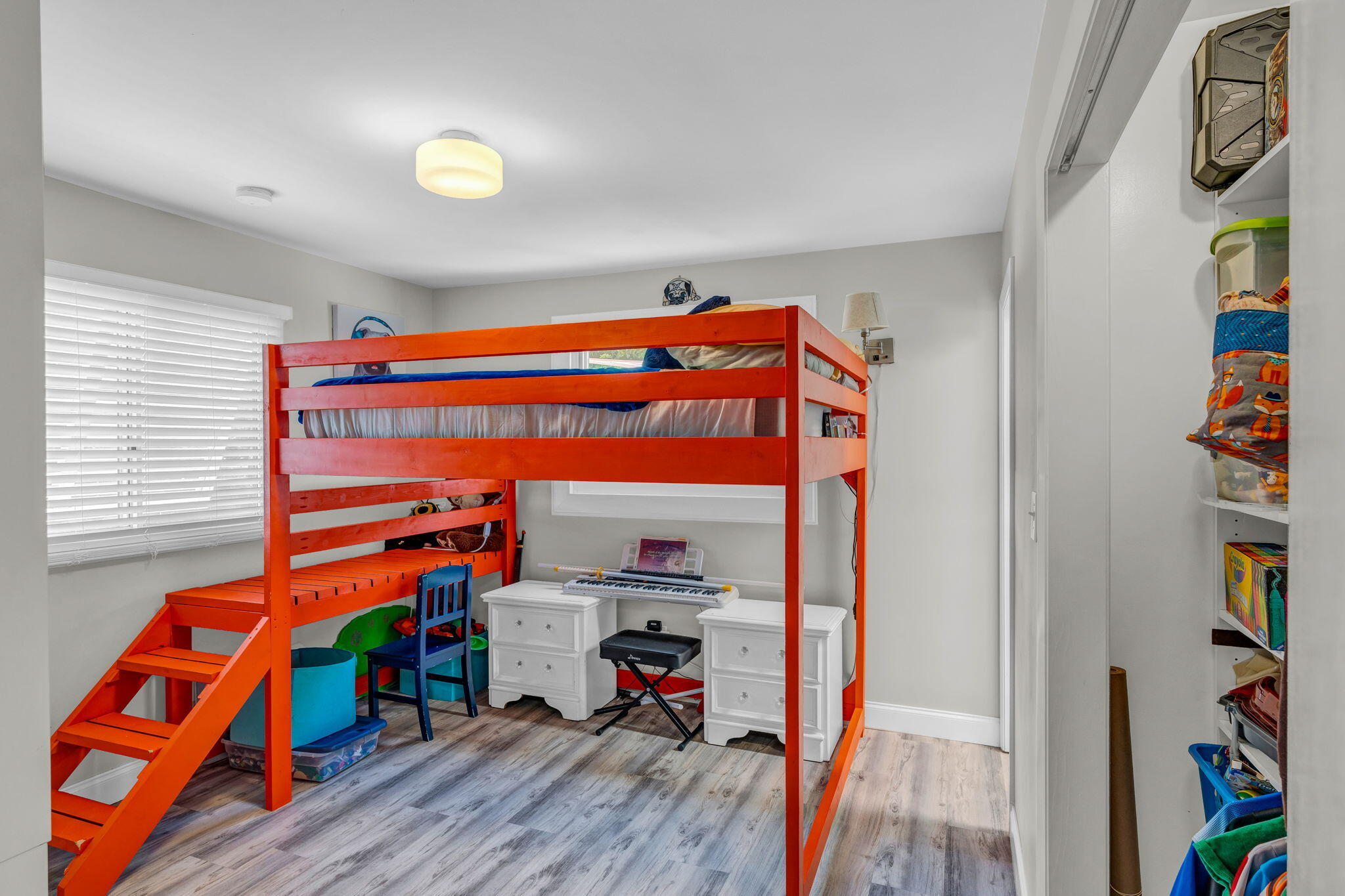 2807 Venetian Drive