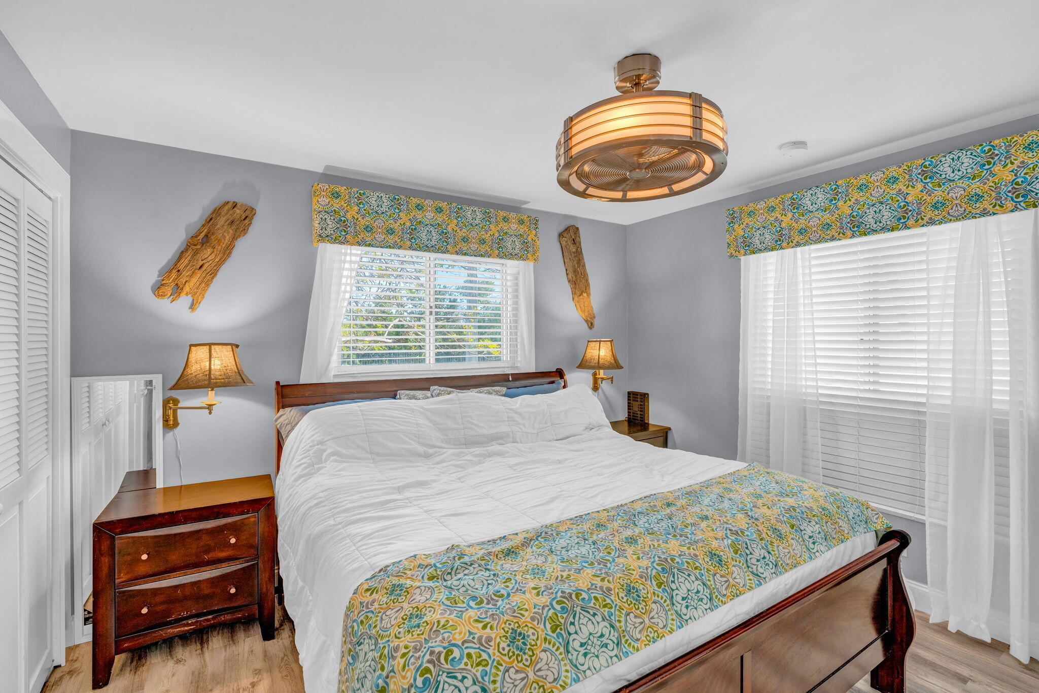 2807 Venetian Drive