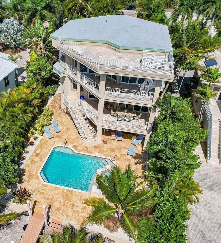 1141 Ocean Drive