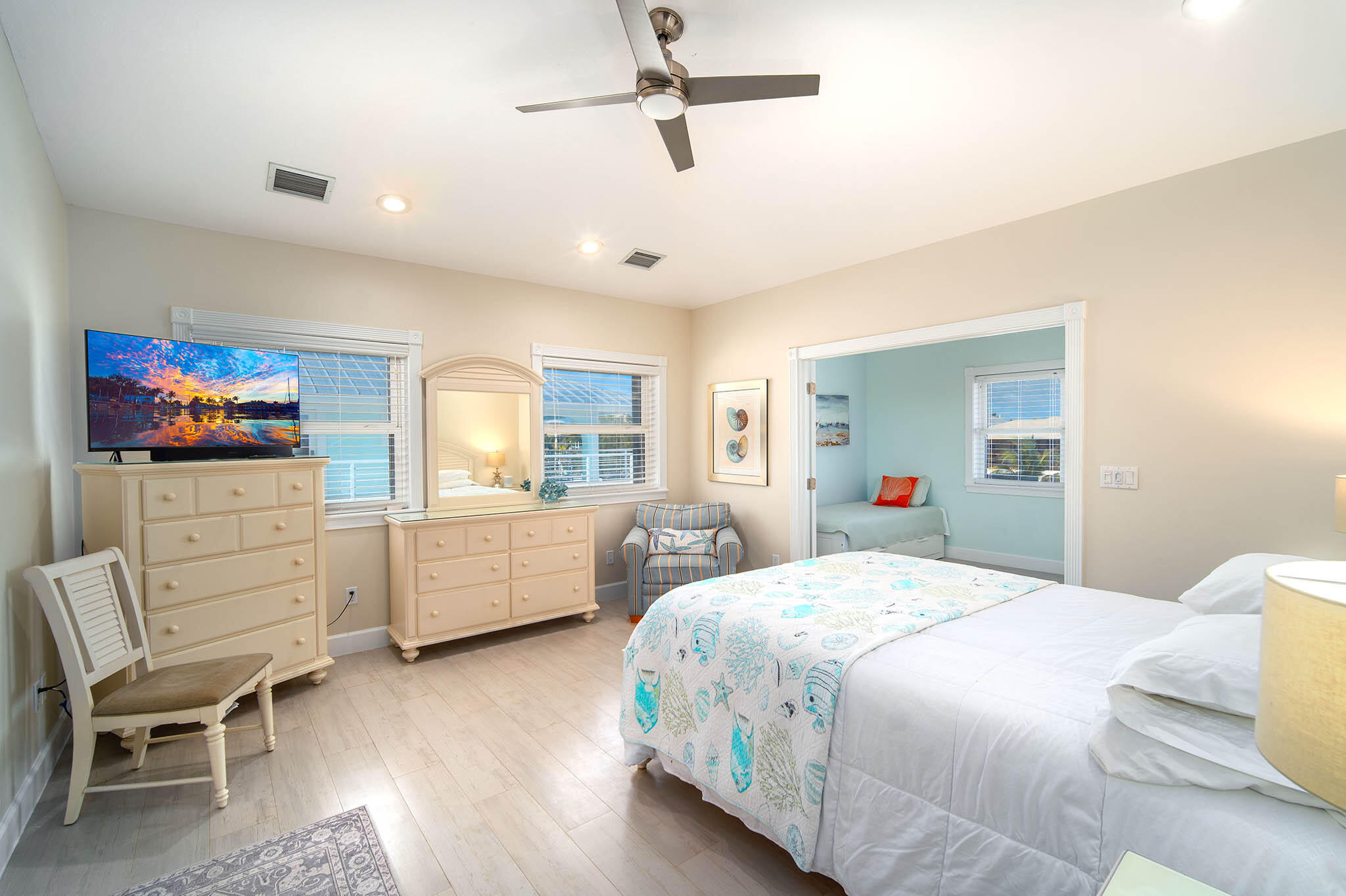 943 Flagship Drive