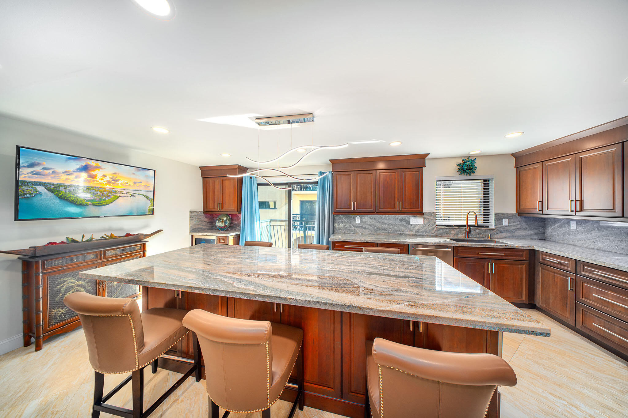 1616 Atlantic Boulevard Unit: 6
