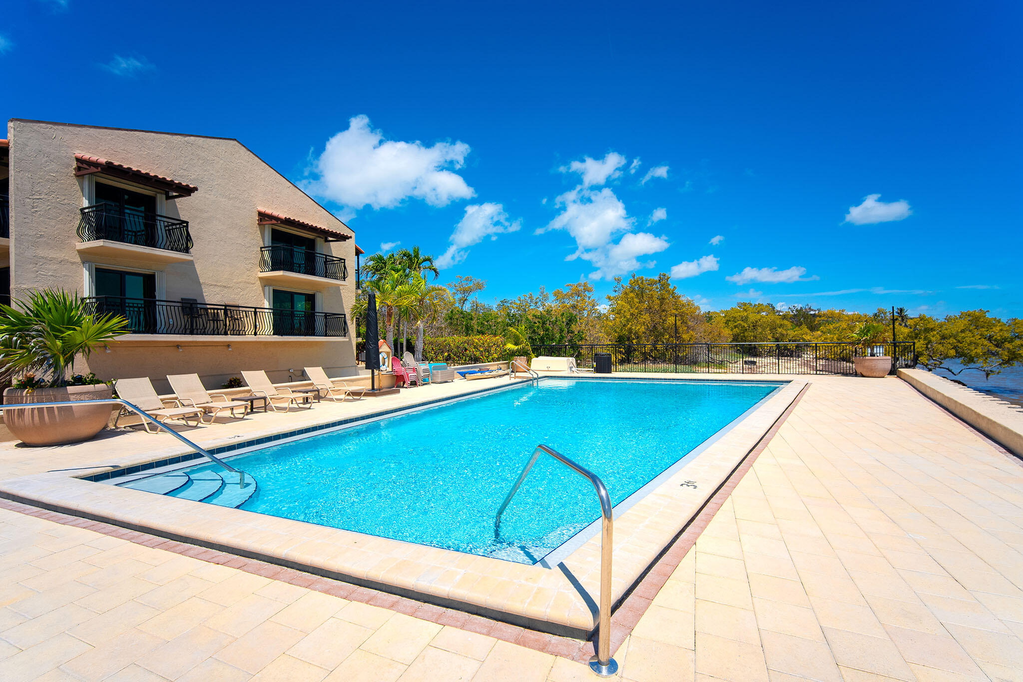 1616 Atlantic Boulevard Unit: 6