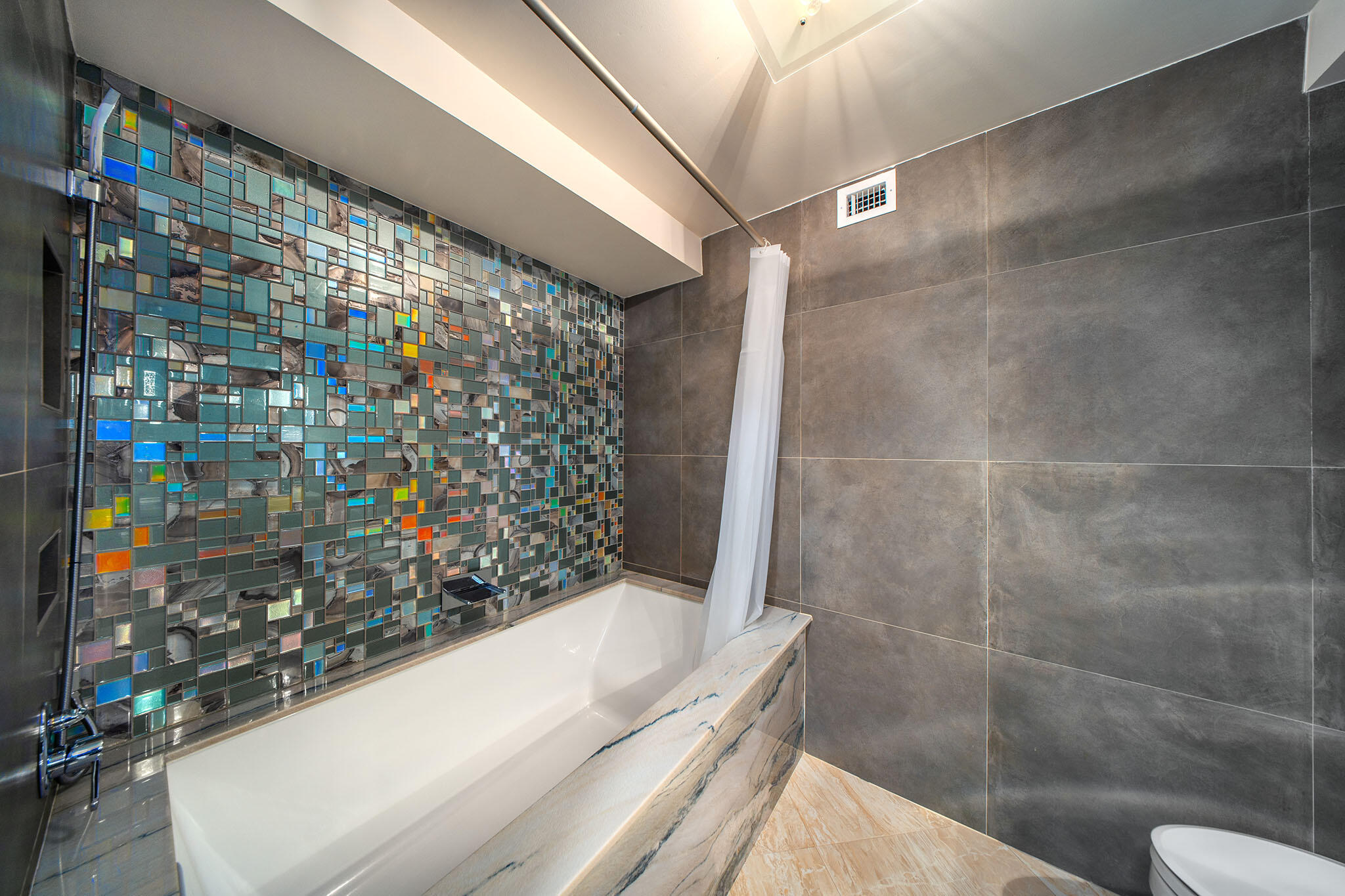 1616 Atlantic Boulevard Unit: 6