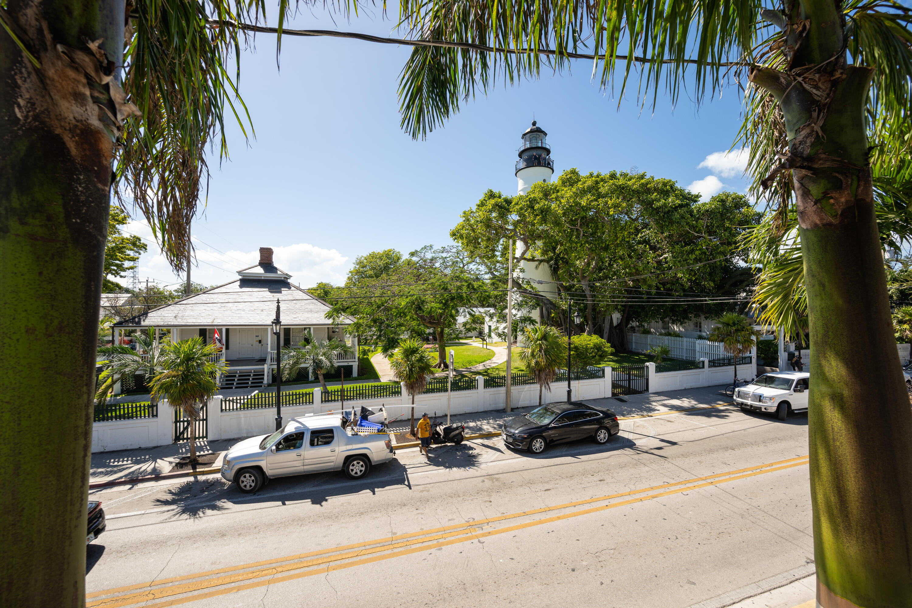 925 Whitehead Street