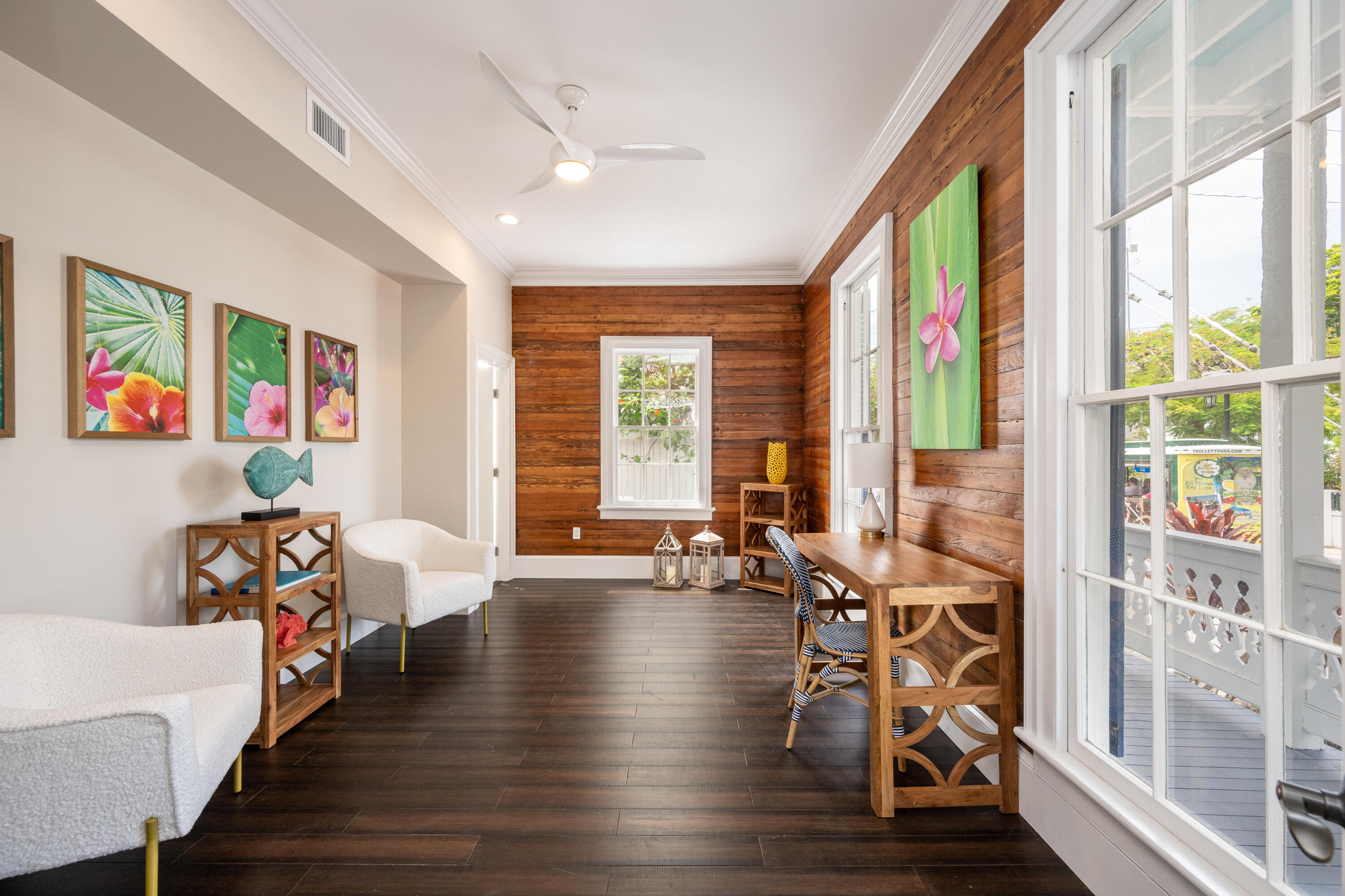 925 Whitehead Street