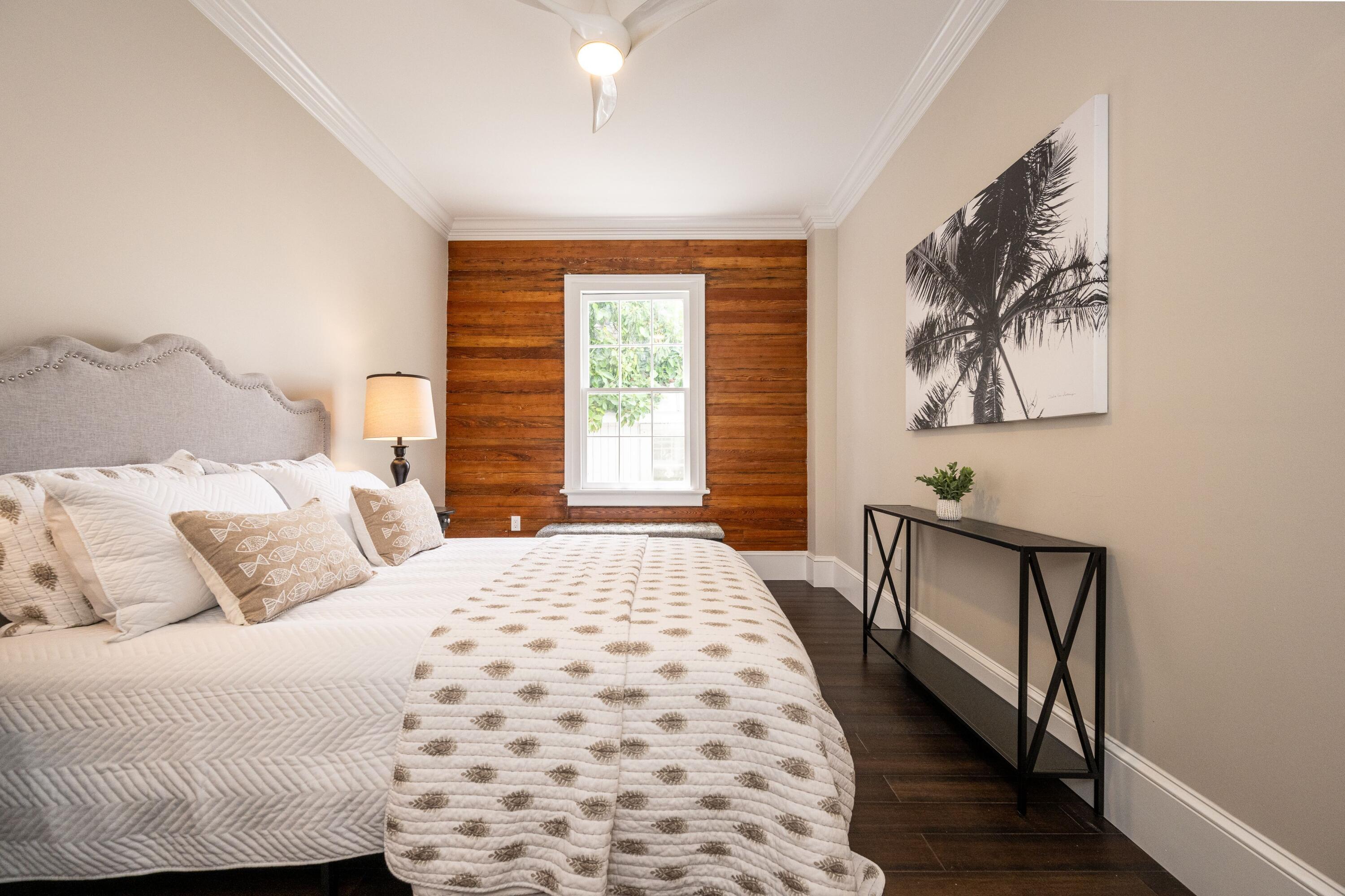 925 Whitehead Street