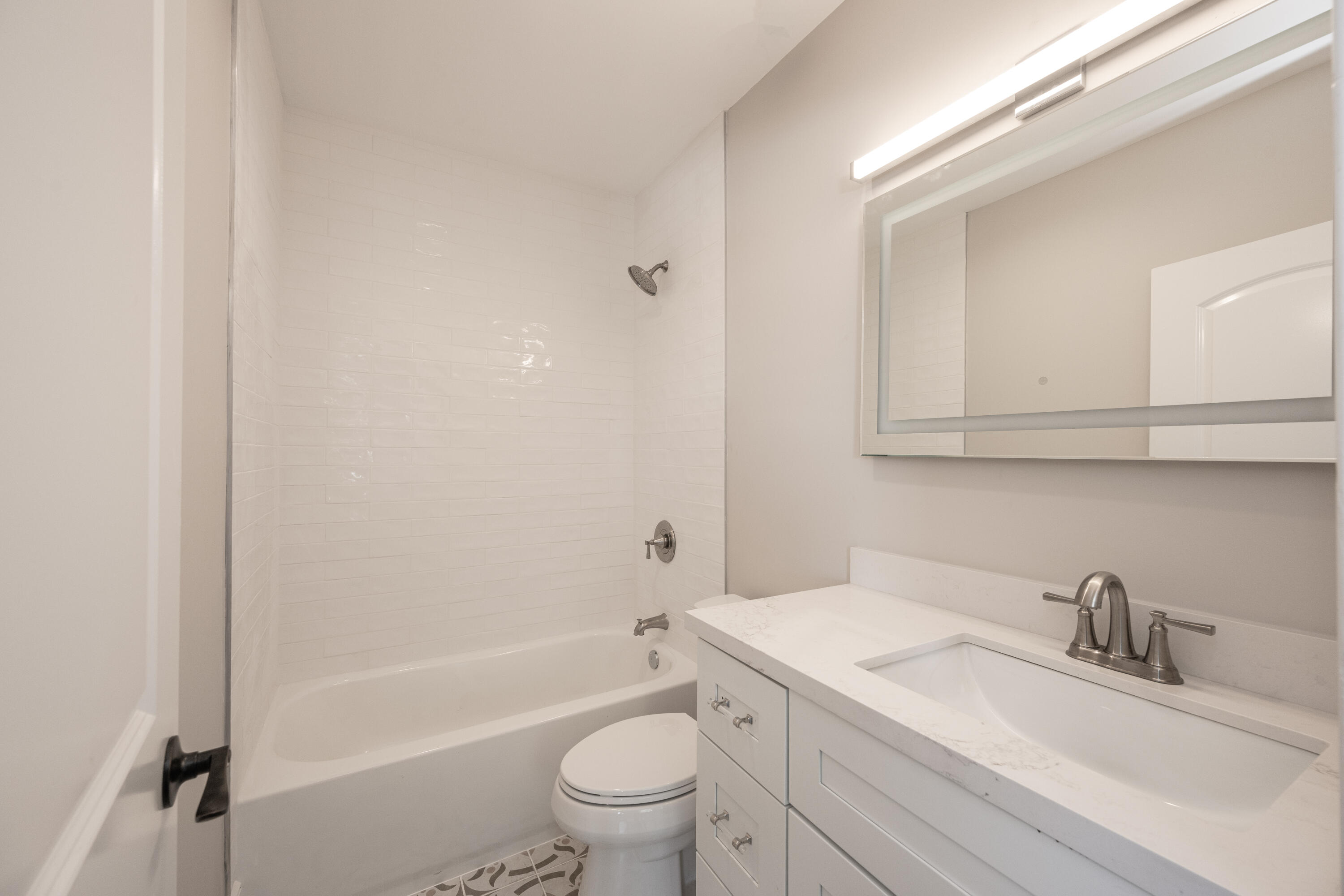 925 Whitehead Street