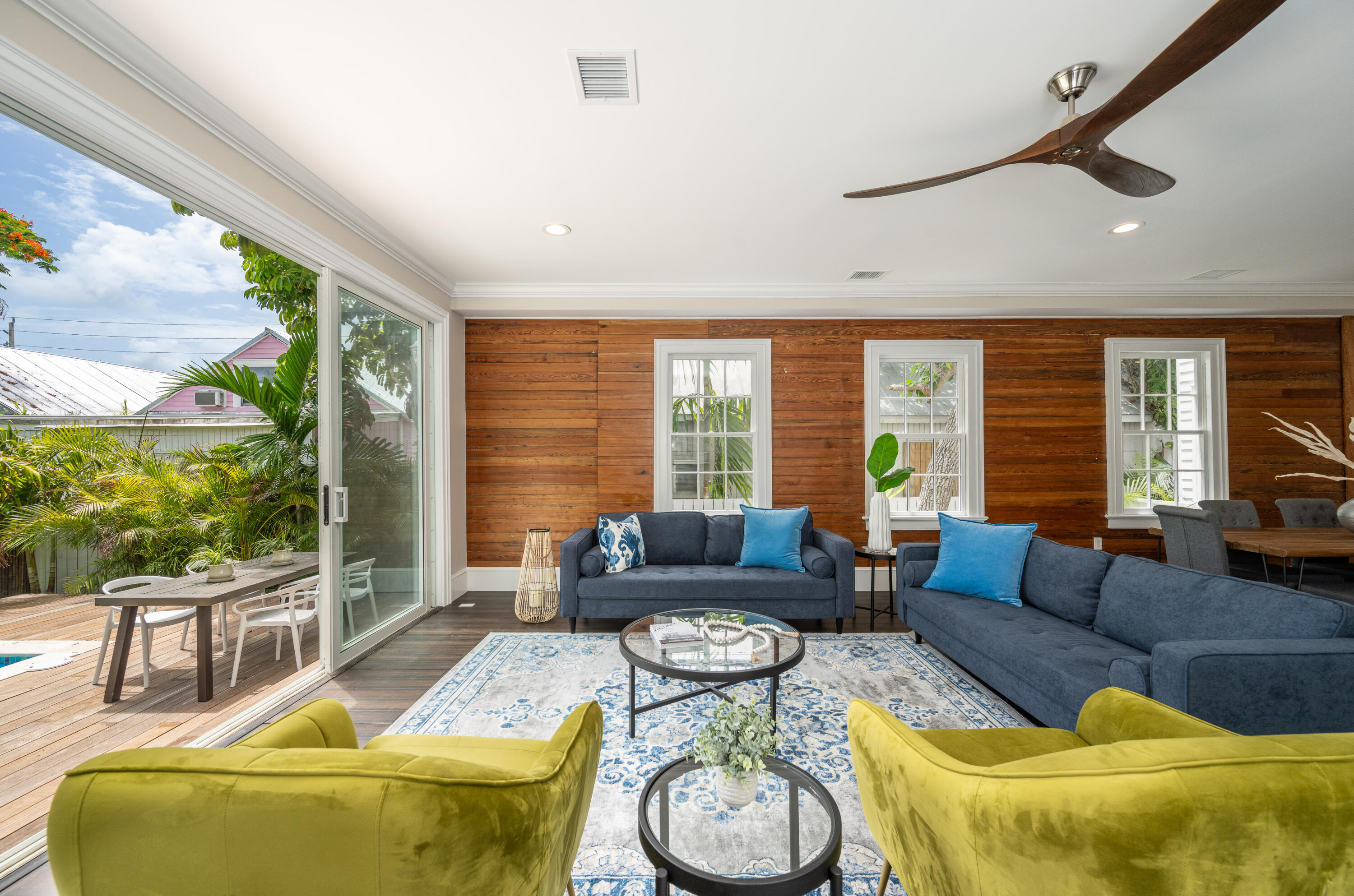 925 Whitehead Street