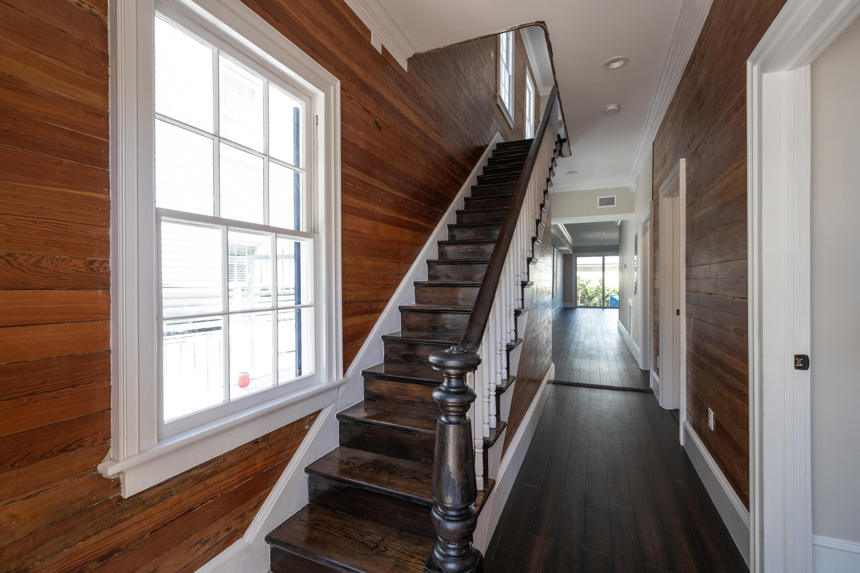 925 Whitehead Street