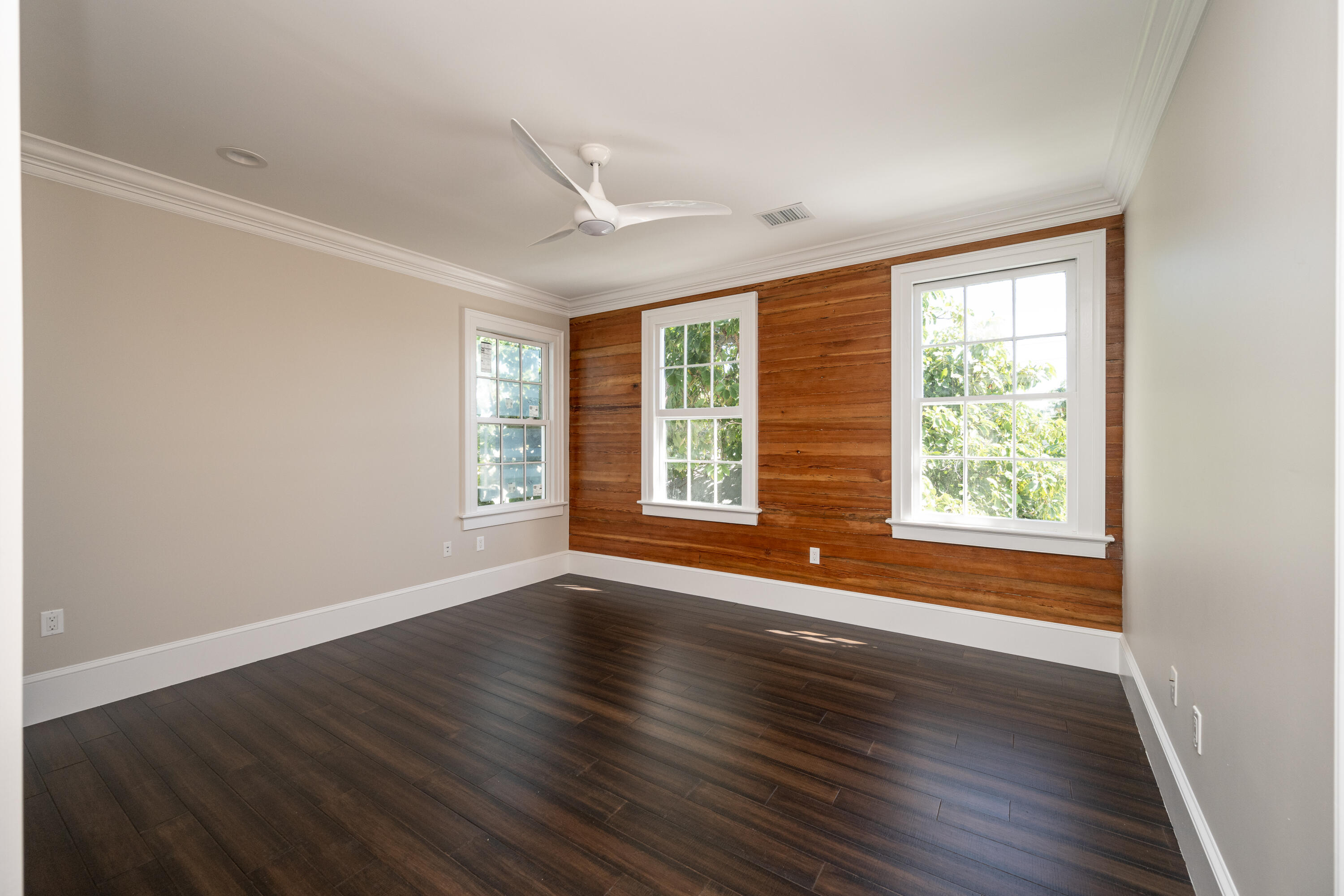 925 Whitehead Street