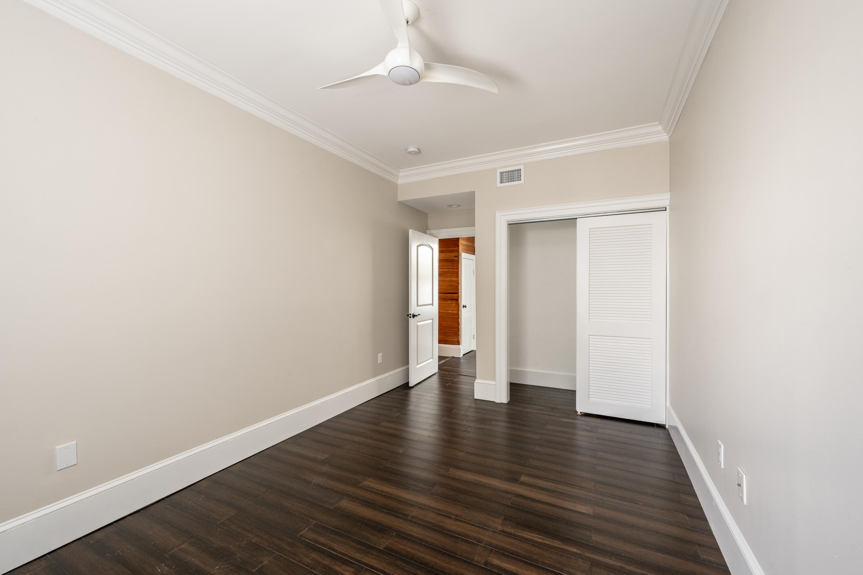 925 Whitehead Street