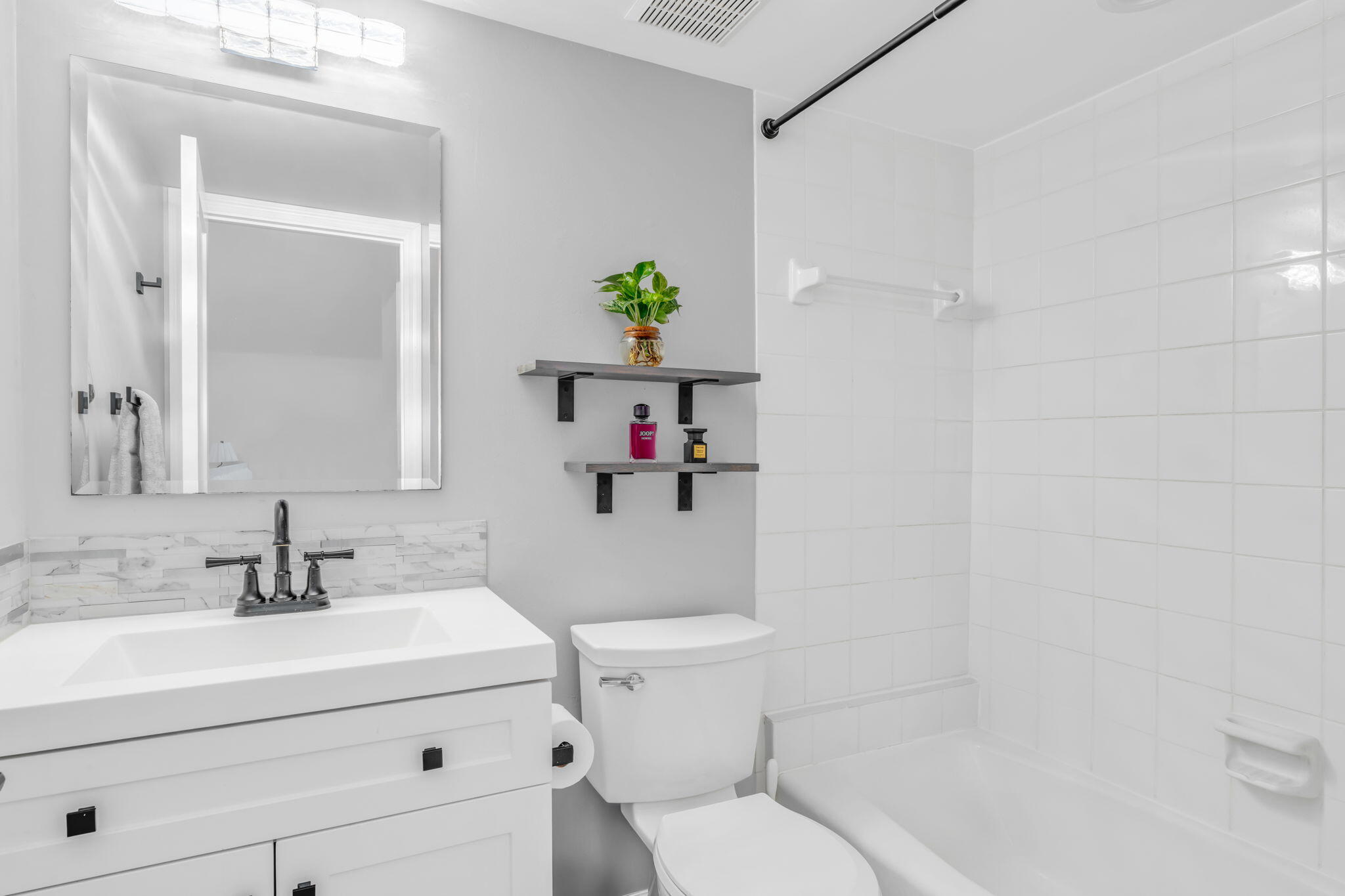 24 Jade Drive Unit: 7