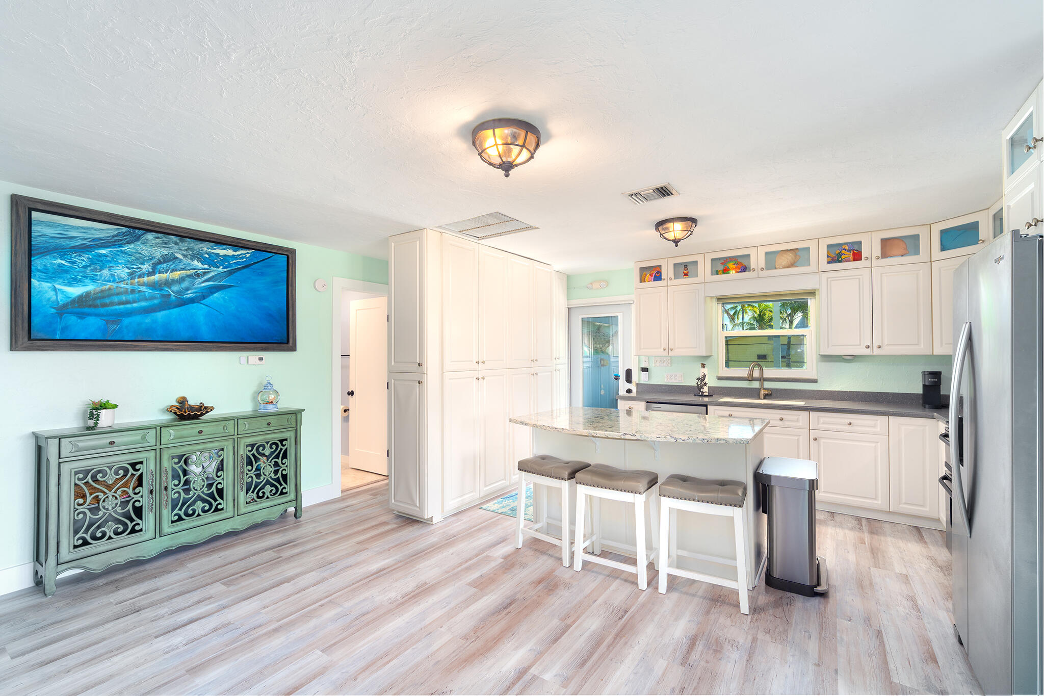 876 Gulf Drive