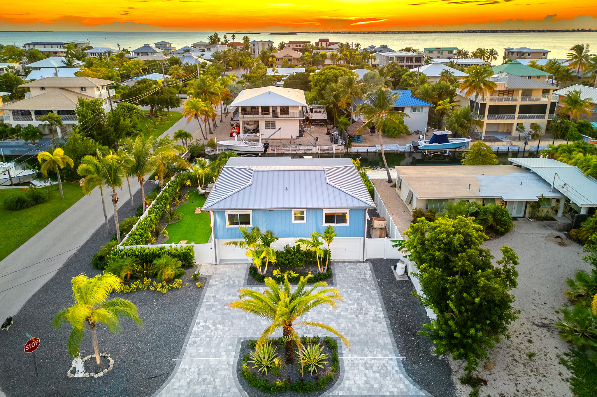 876 Gulf Drive