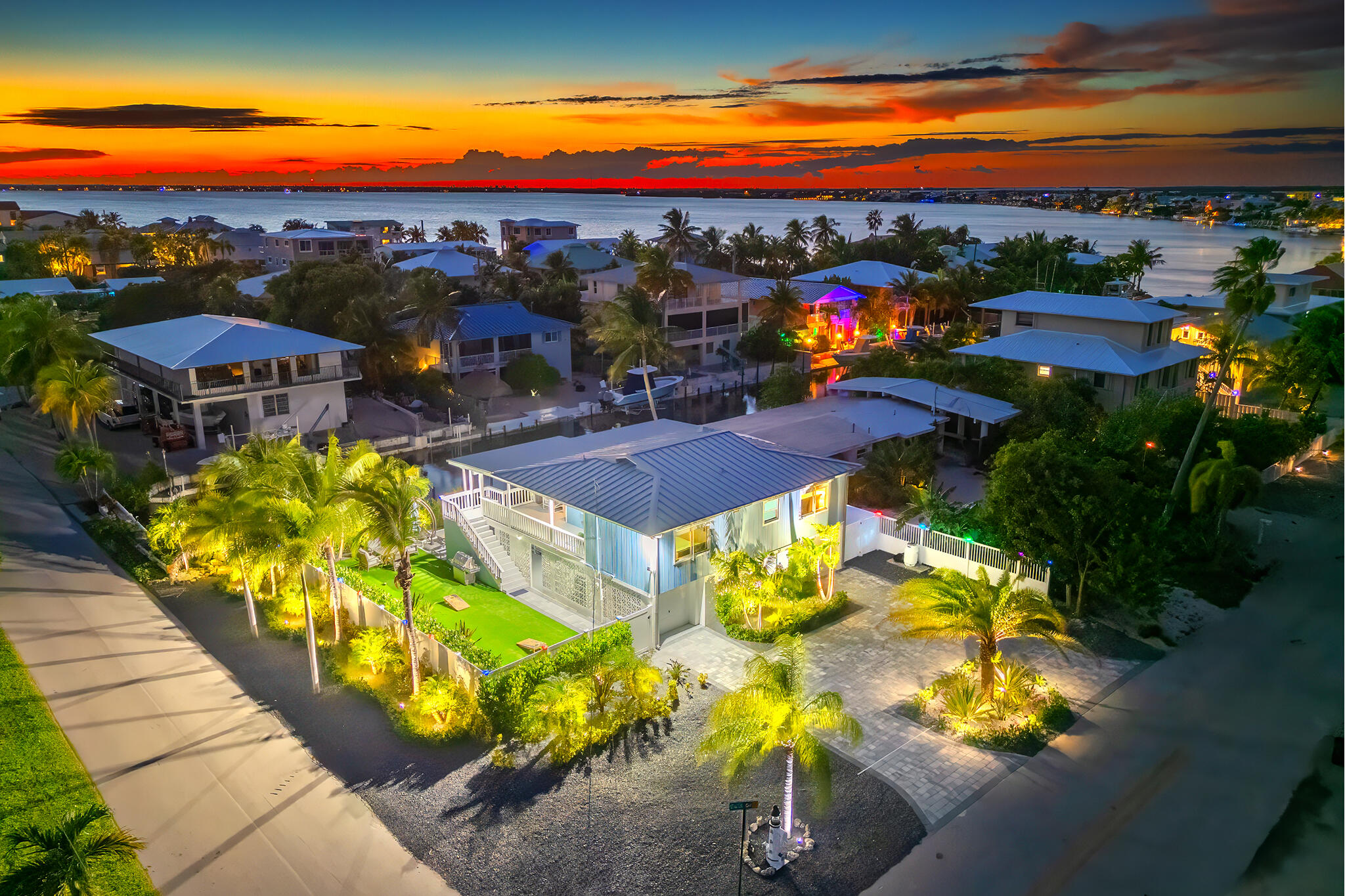 876 Gulf Drive