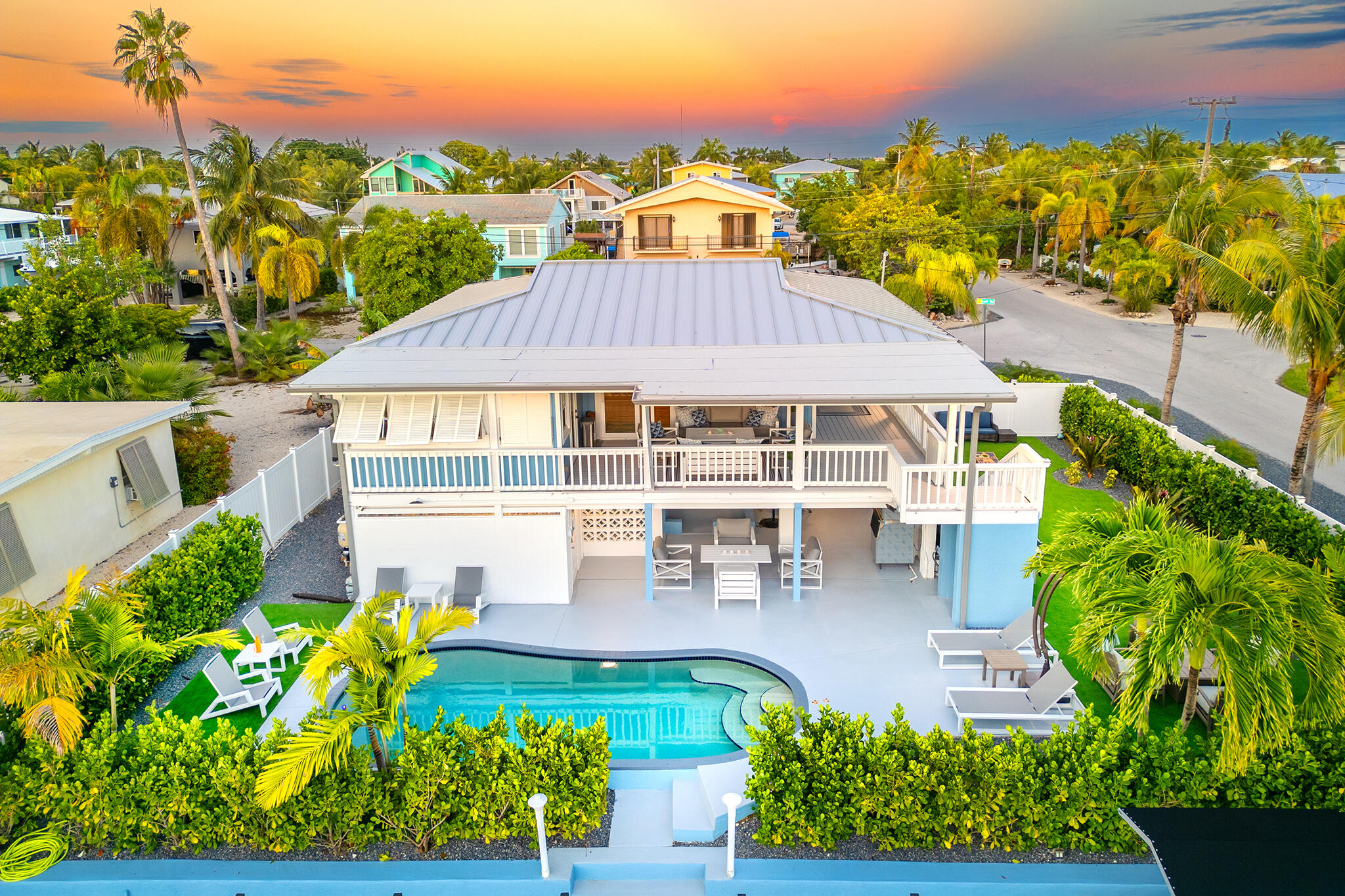 876 Gulf Drive