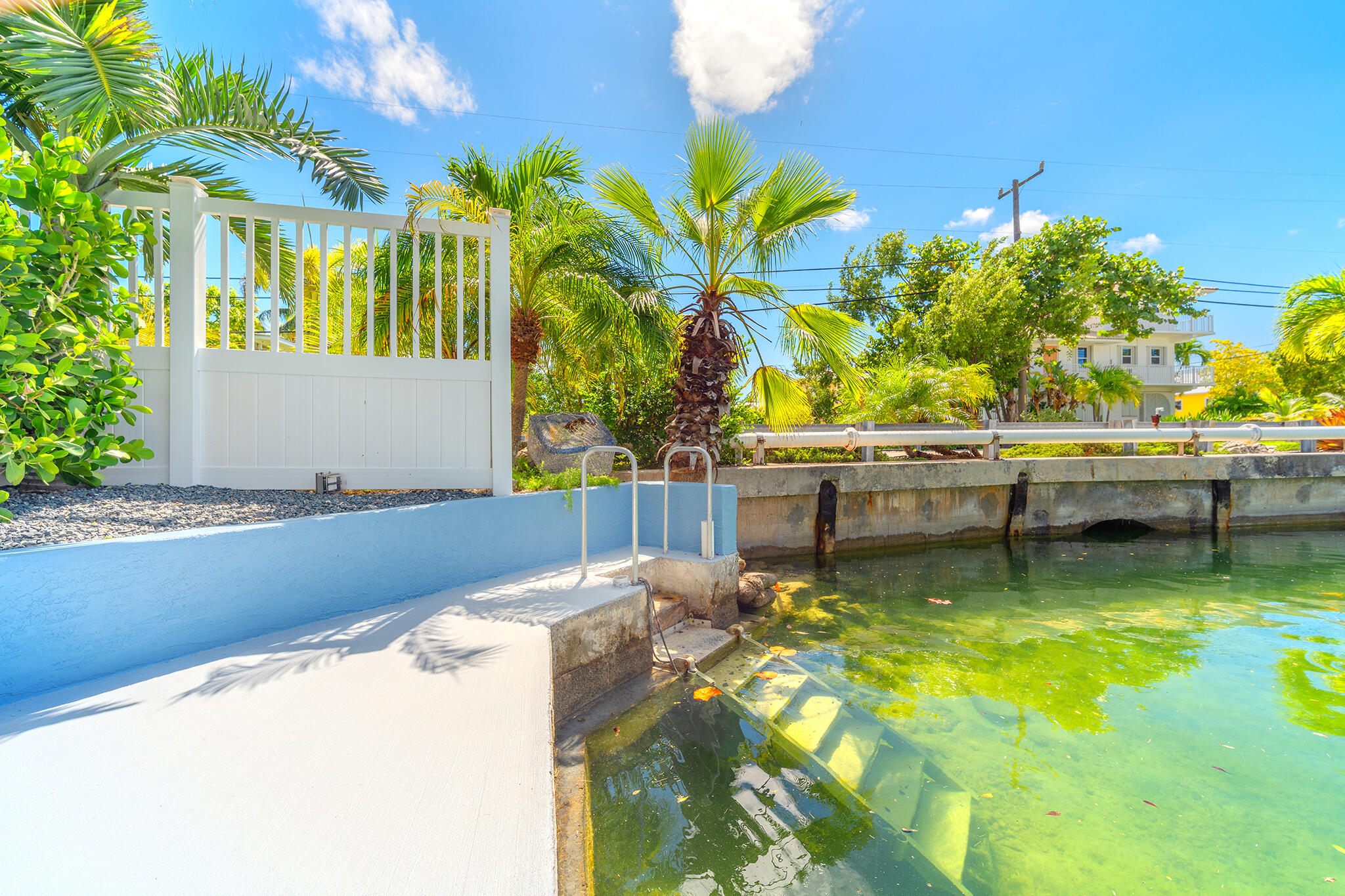 876 Gulf Drive