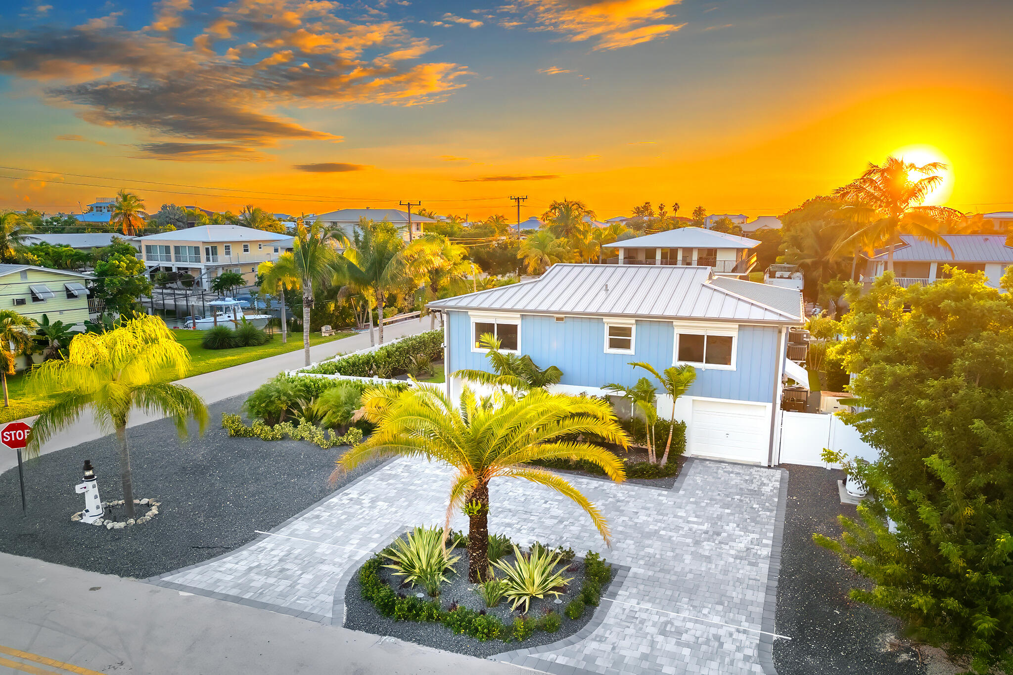 876 Gulf Drive