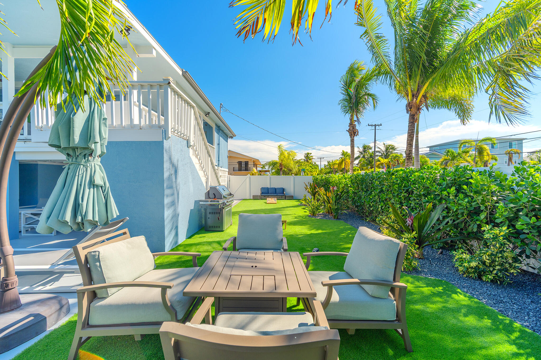 876 Gulf Drive
