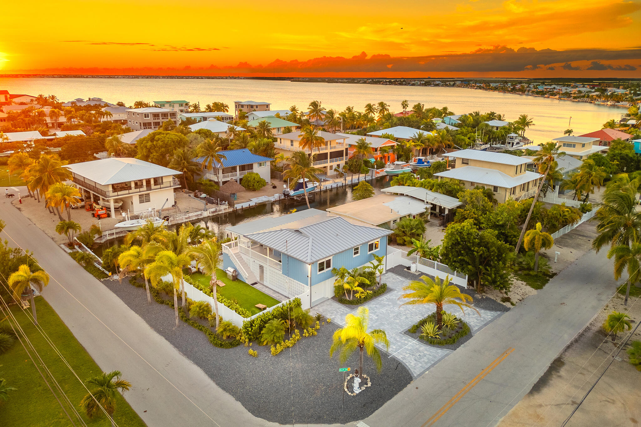 876 Gulf Drive