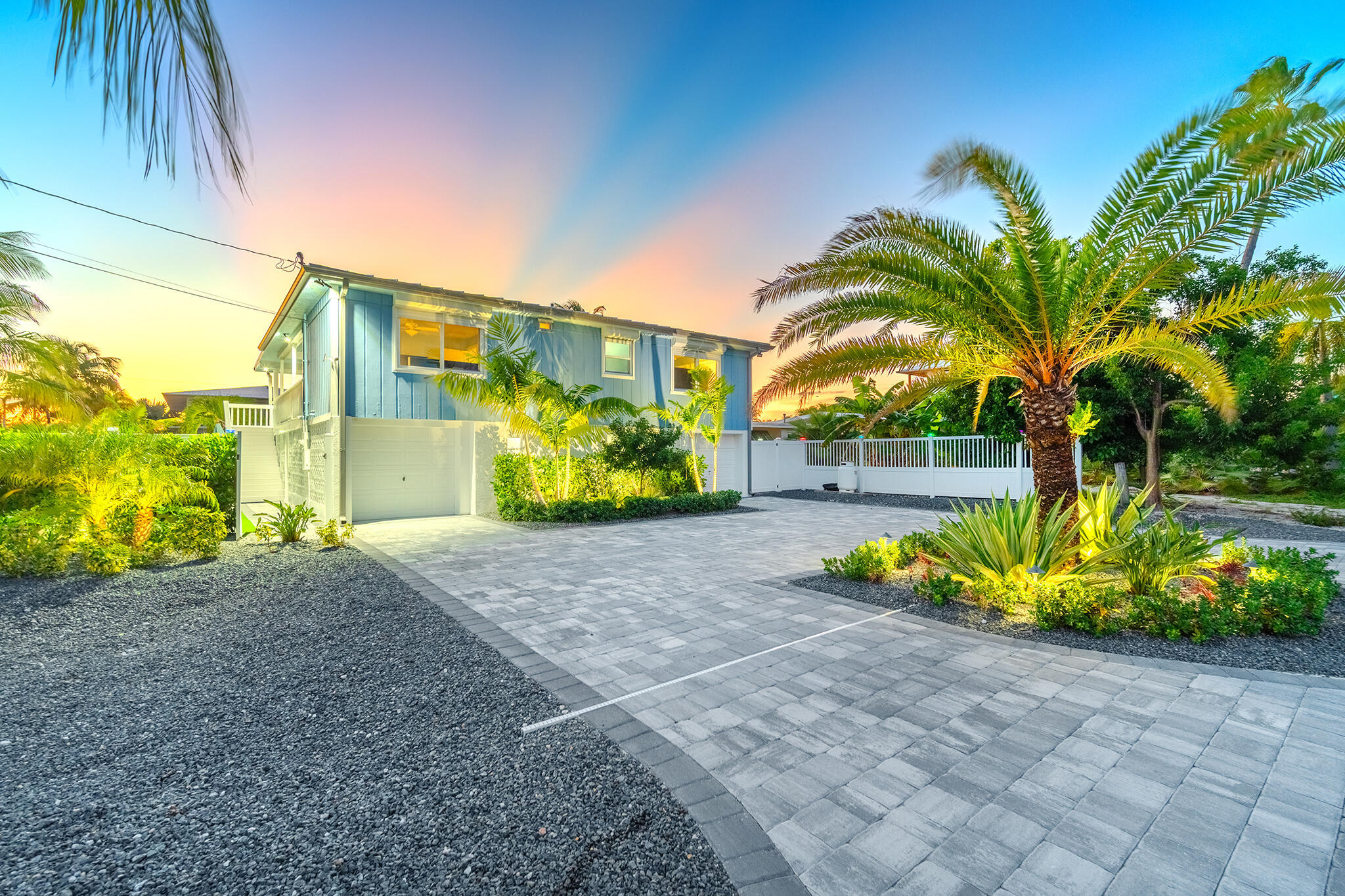 876 Gulf Drive