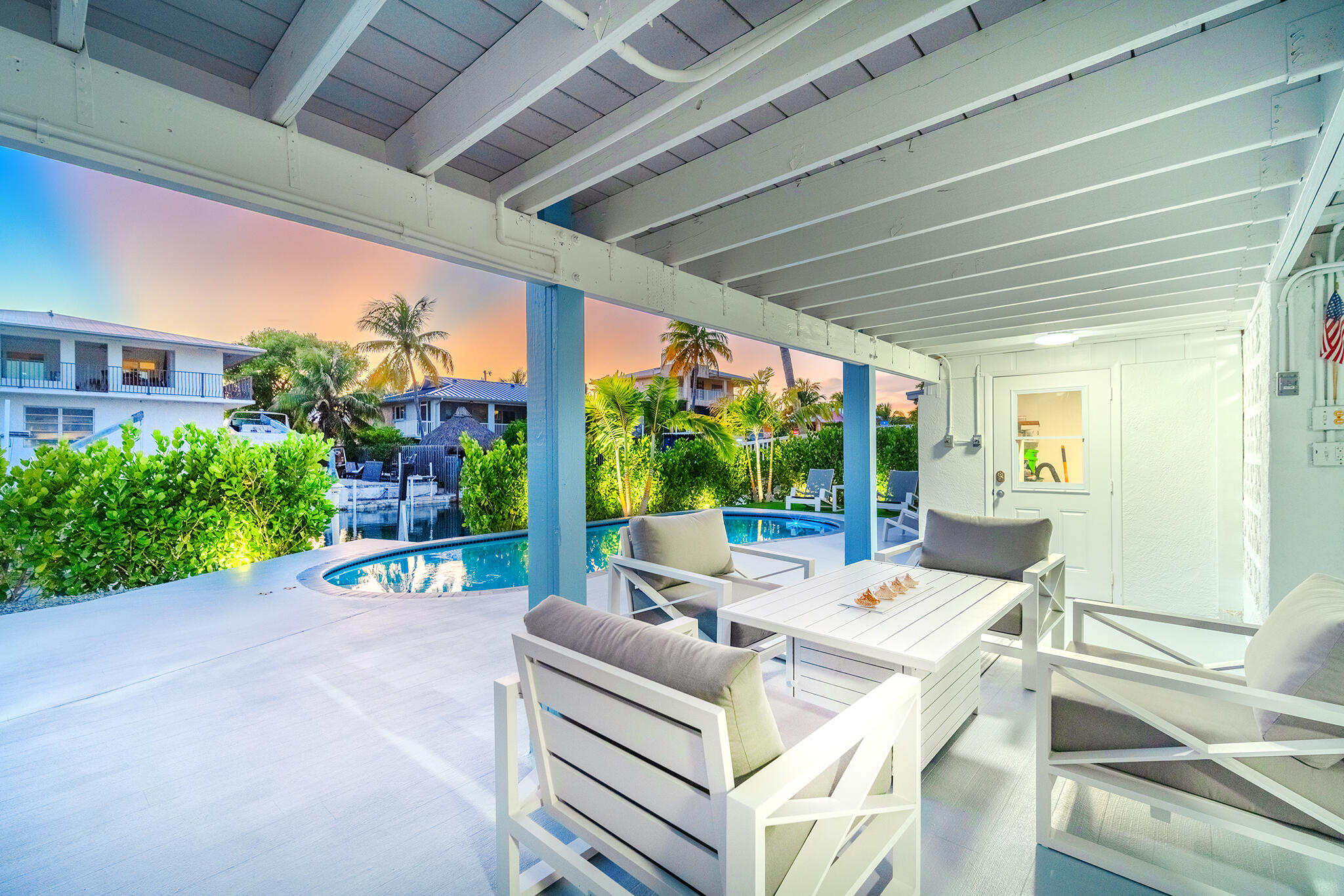 876 Gulf Drive