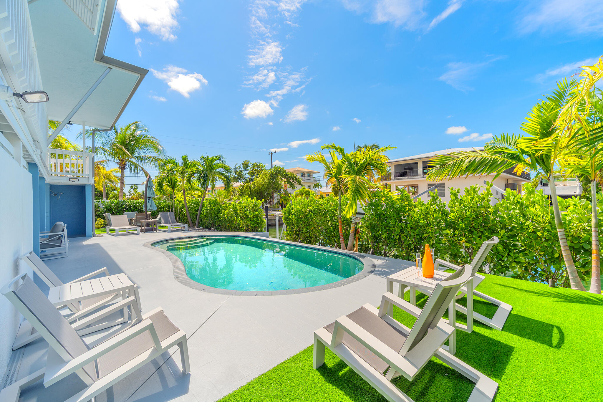 876 Gulf Drive