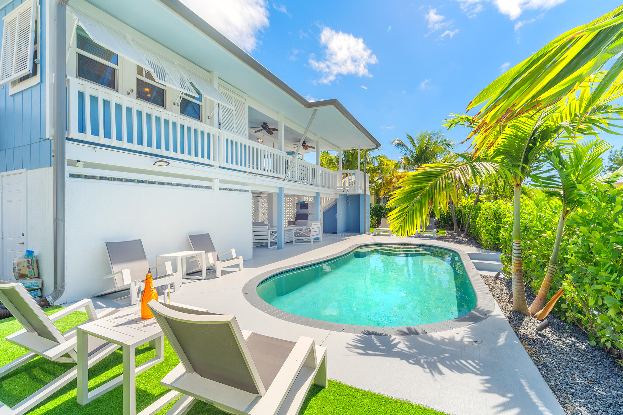 876 Gulf Drive