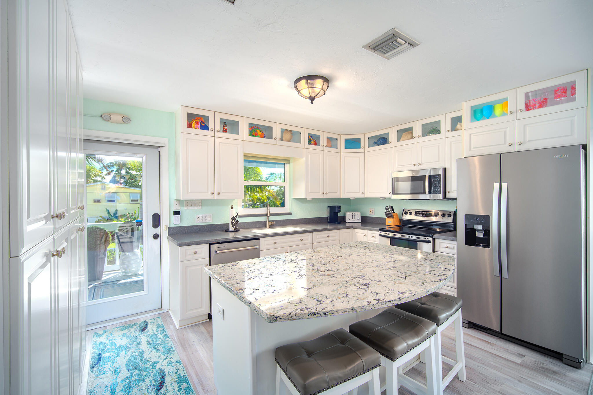 876 Gulf Drive