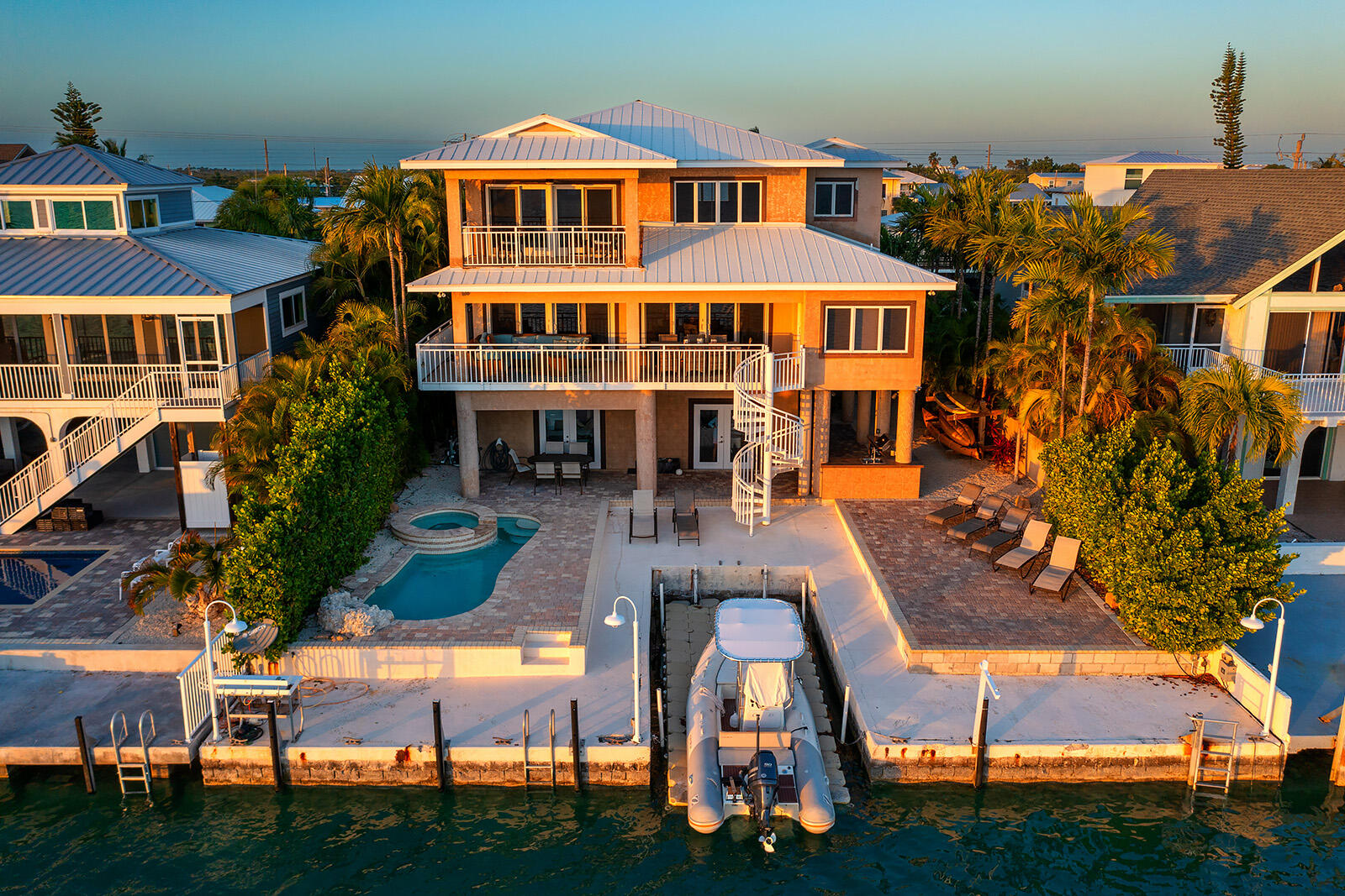 414 E Caribbean Drive