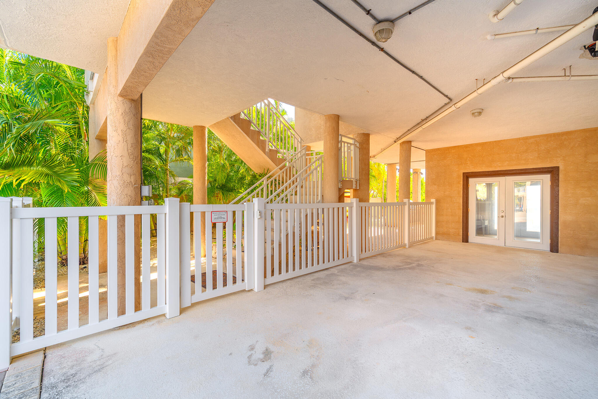 414 E Caribbean Drive